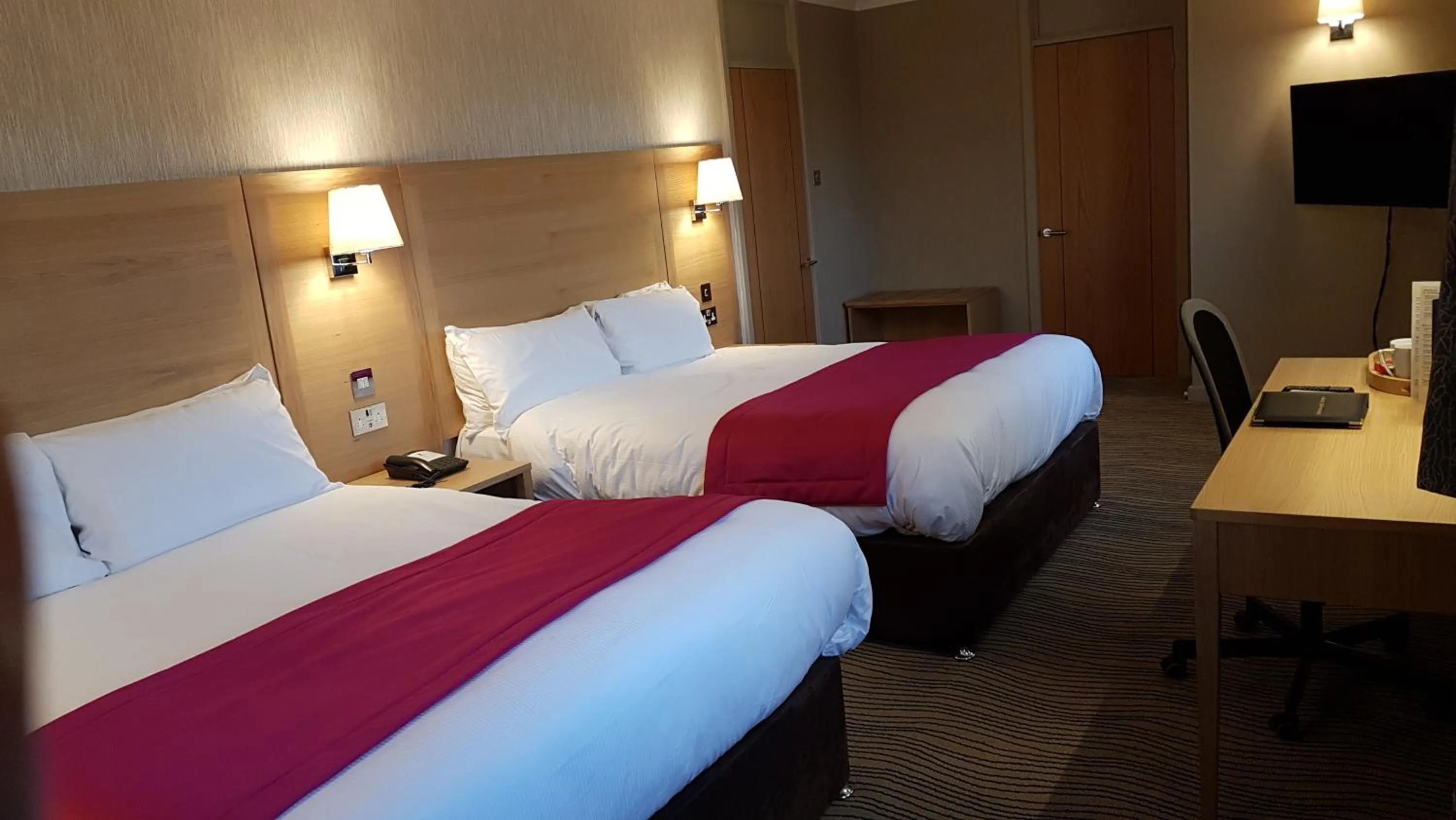 Bedroom, Bed in Best Western Heath Court Hotel