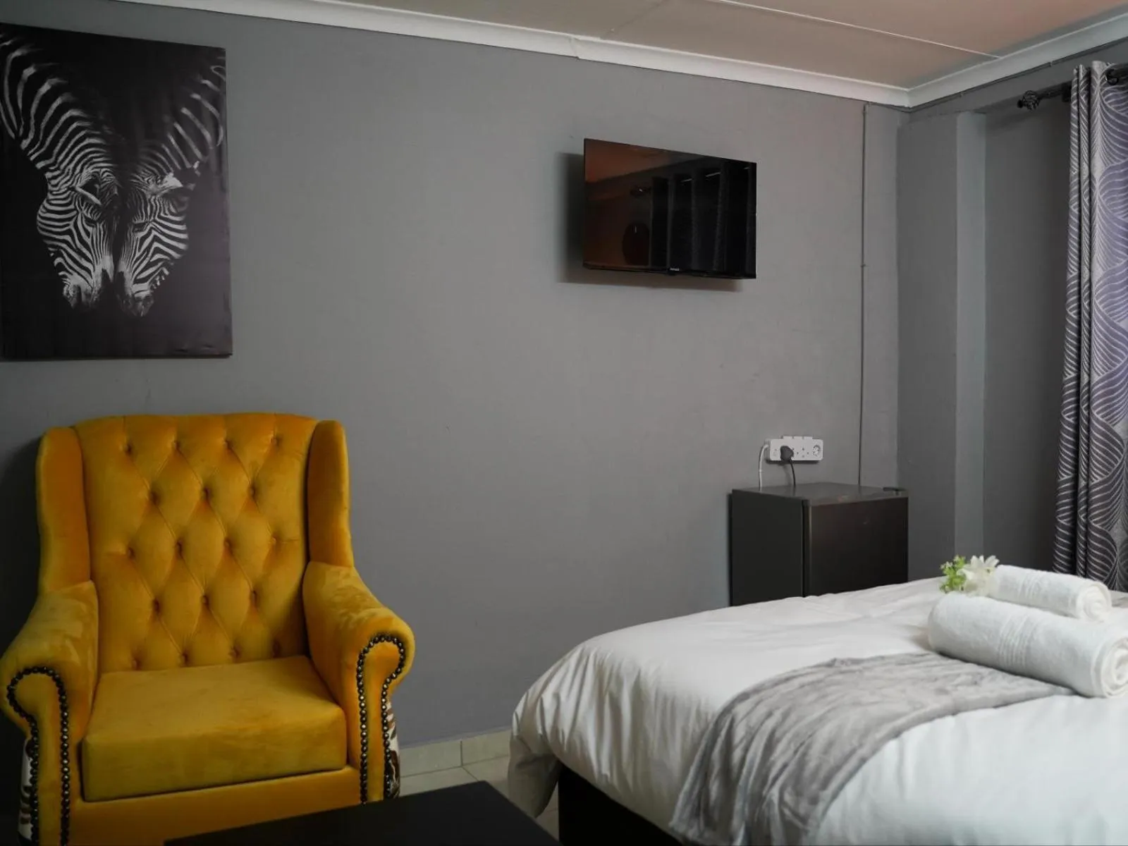 TV and multimedia, Bed in Aqua Guest House