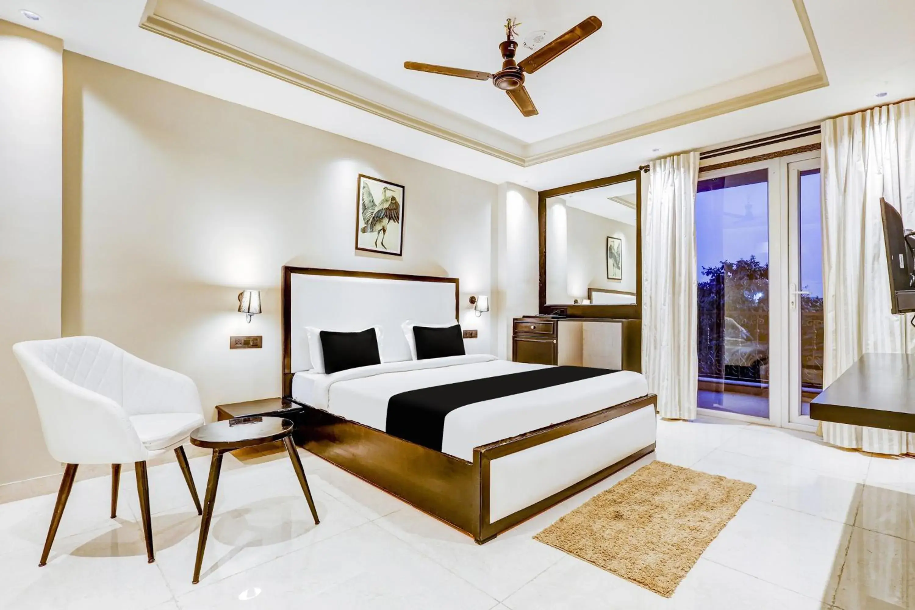 Bedroom, Bed in Super Townhouse Oak Udyog Vihar Bedroom, Bed in Super Townhouse Oak Udyog Vihar