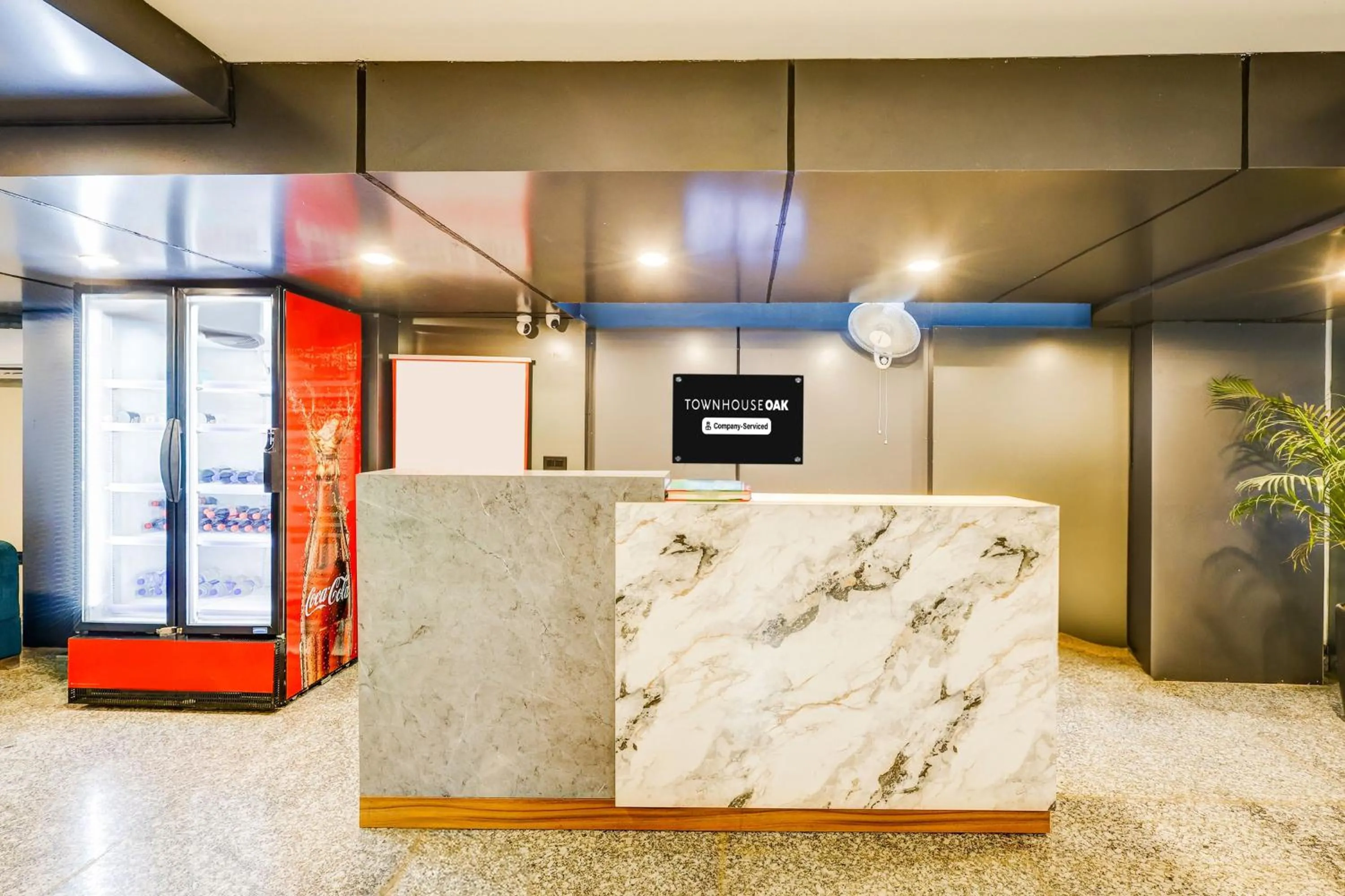 Lobby or reception in Super Townhouse Oak Udyog Vihar