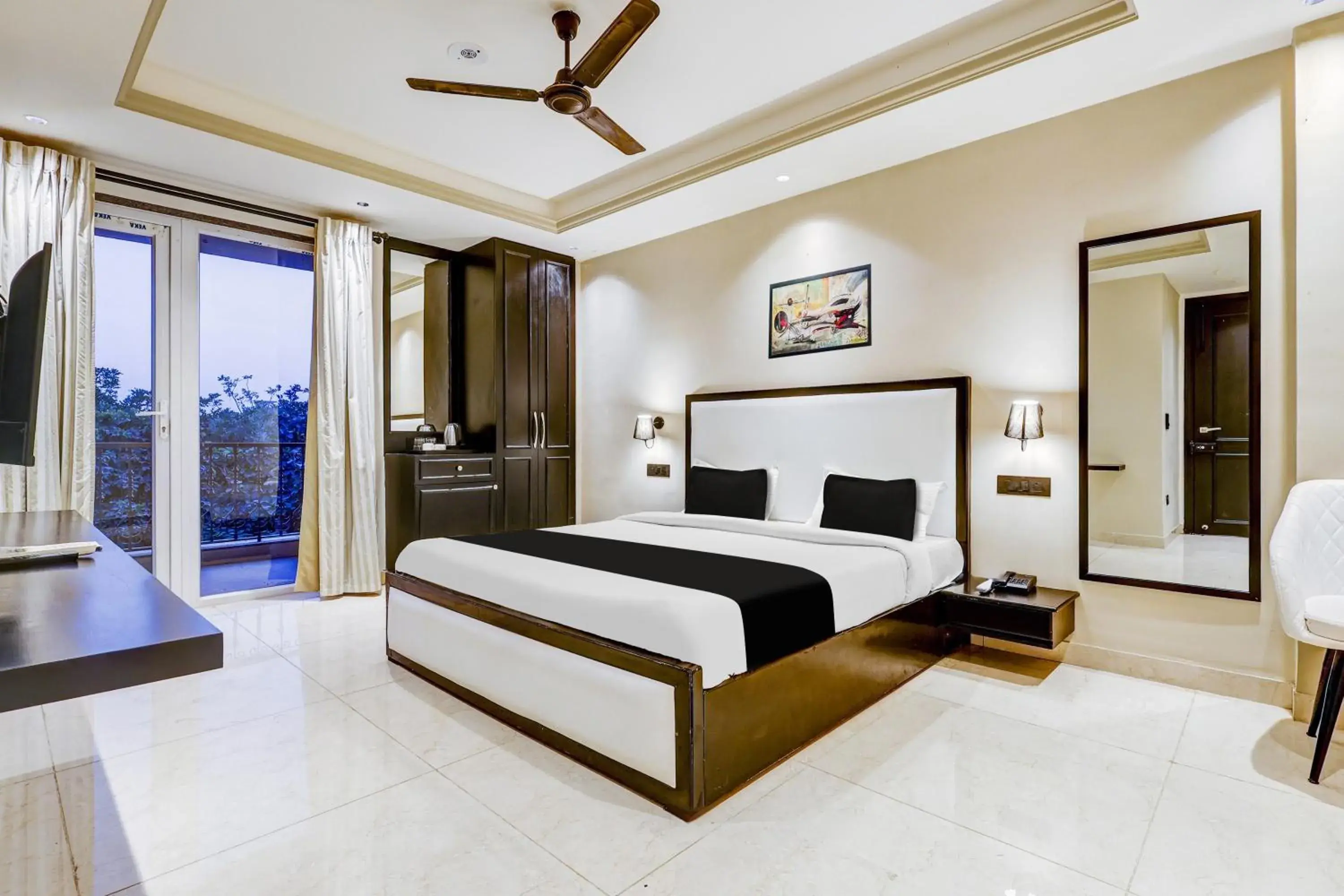 Bedroom, Bed in Super Townhouse Oak Udyog Vihar Bedroom, Bed in Super Townhouse Oak Udyog Vihar