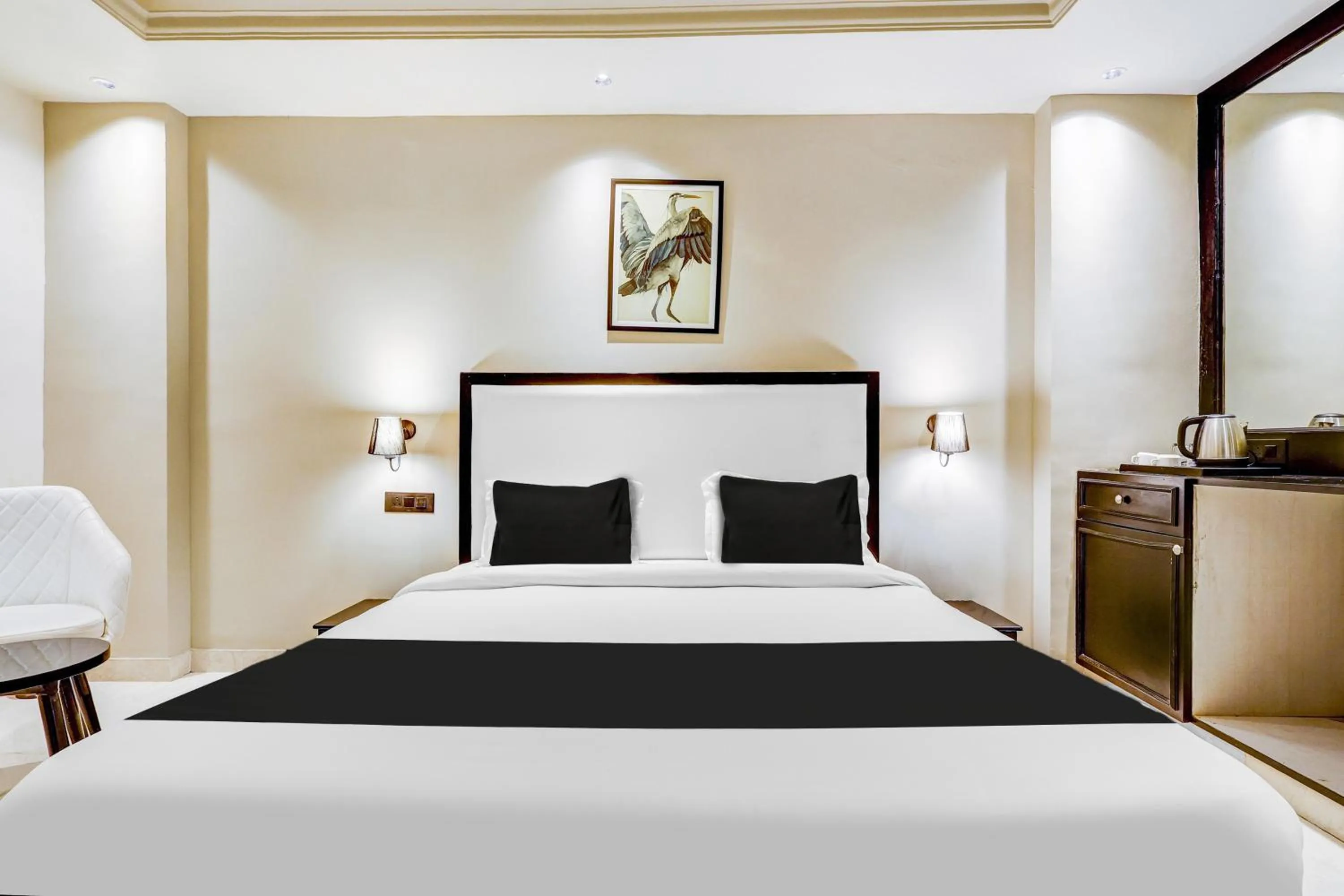 Bedroom, Bed in Super Townhouse Oak Udyog Vihar