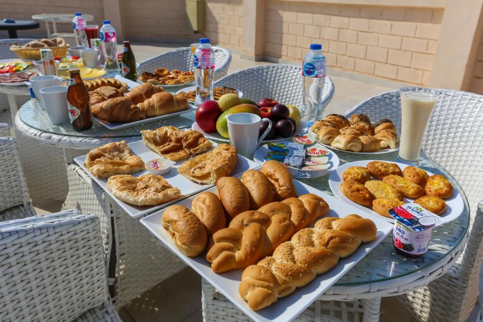 Breakfast in Flower Pyramids Inn