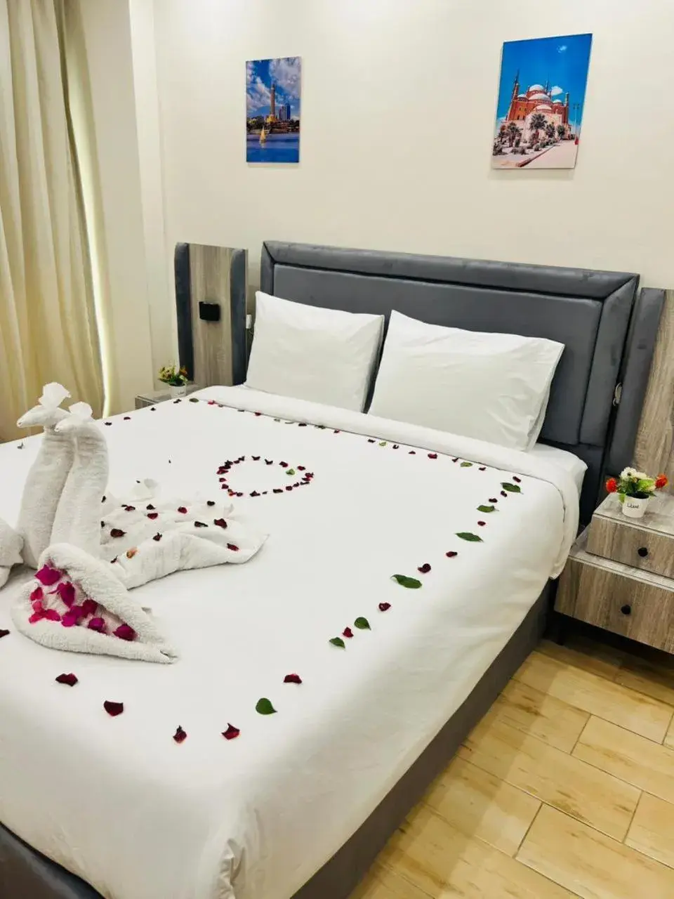 Economy Single Room in Flower Pyramids Inn Economy Single Room in Flower Pyramids Inn