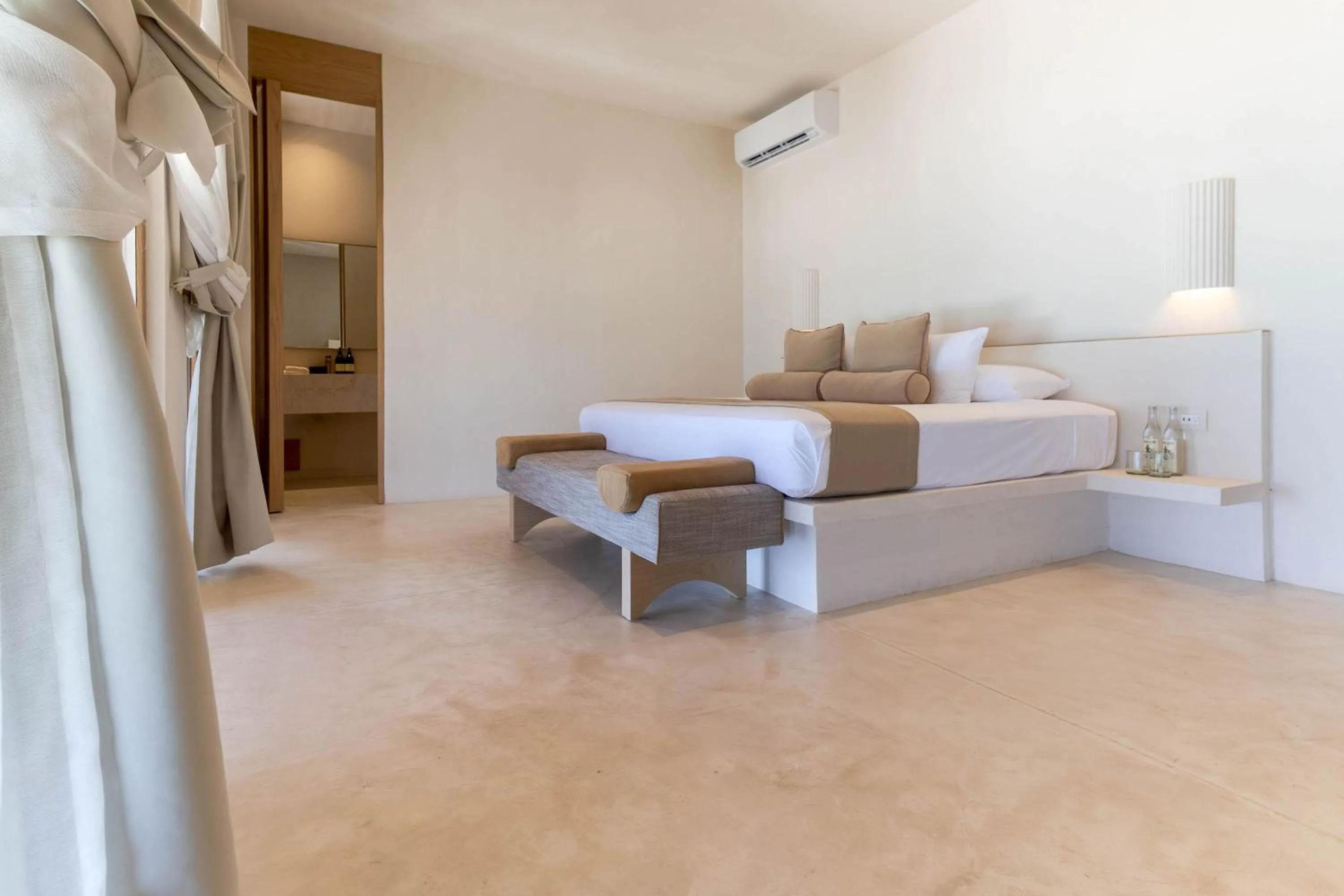 Bedroom, Bed in Suites Panamera