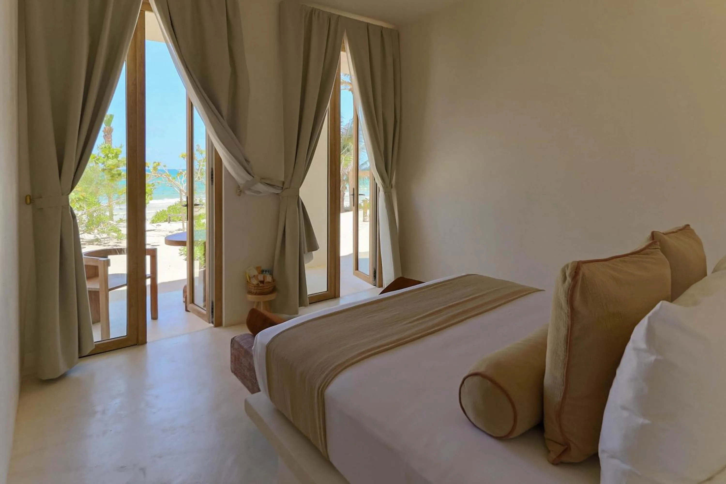 Natural landscape, Bed in Suites Panamera