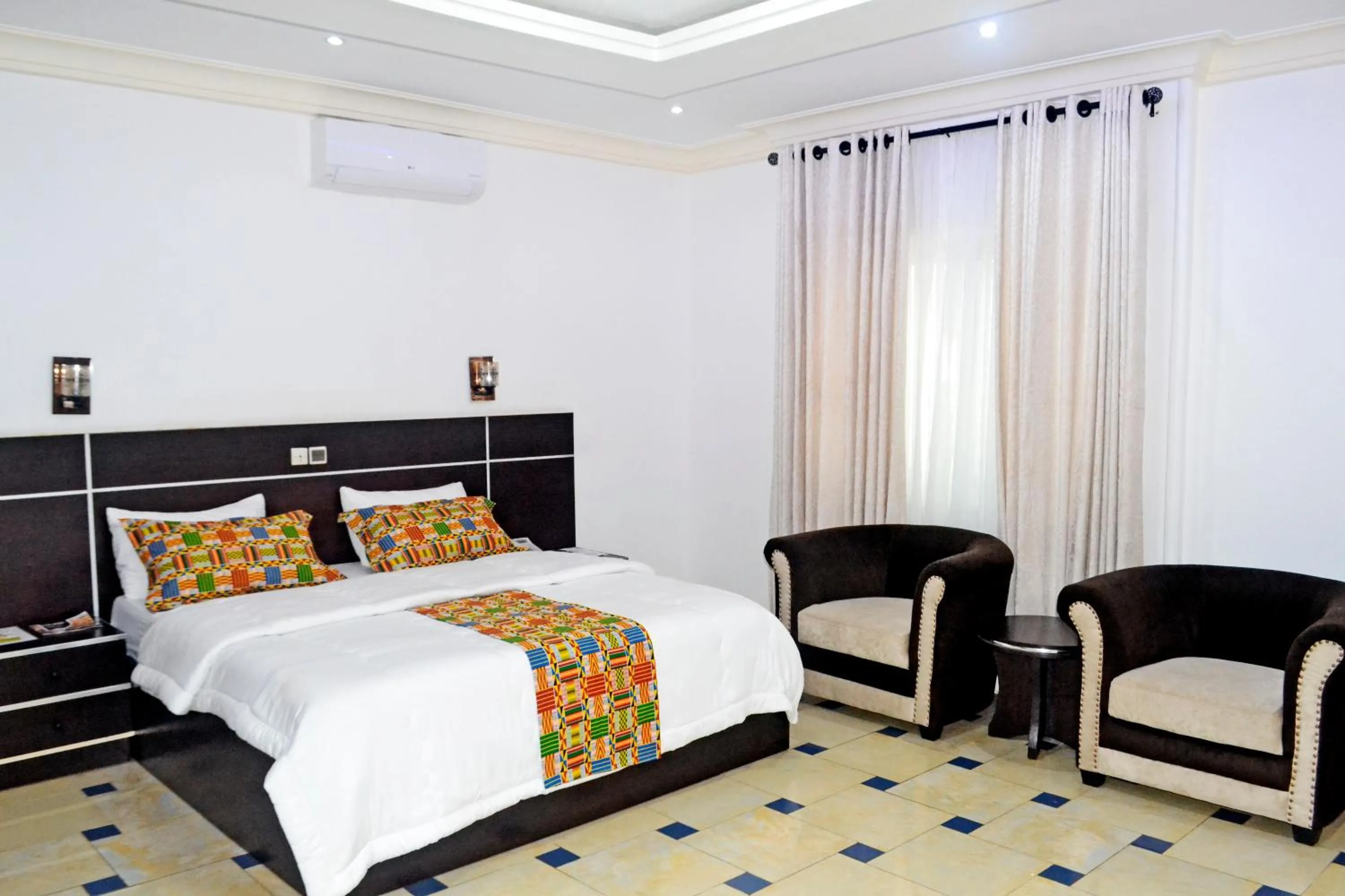 Bed in Beach Sand Hotel & Resort, Cotonou