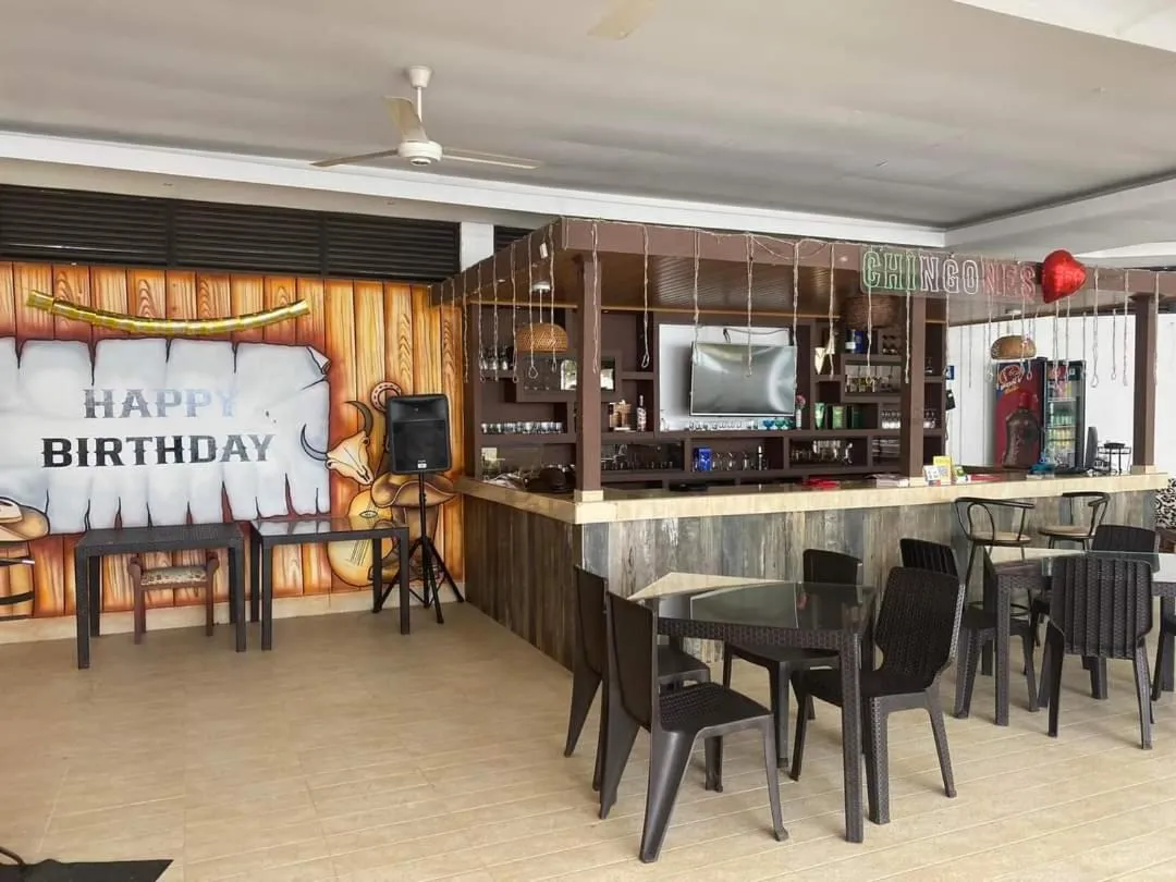 Restaurant/places to eat in Hotel deluxe oasis de la colina boutique