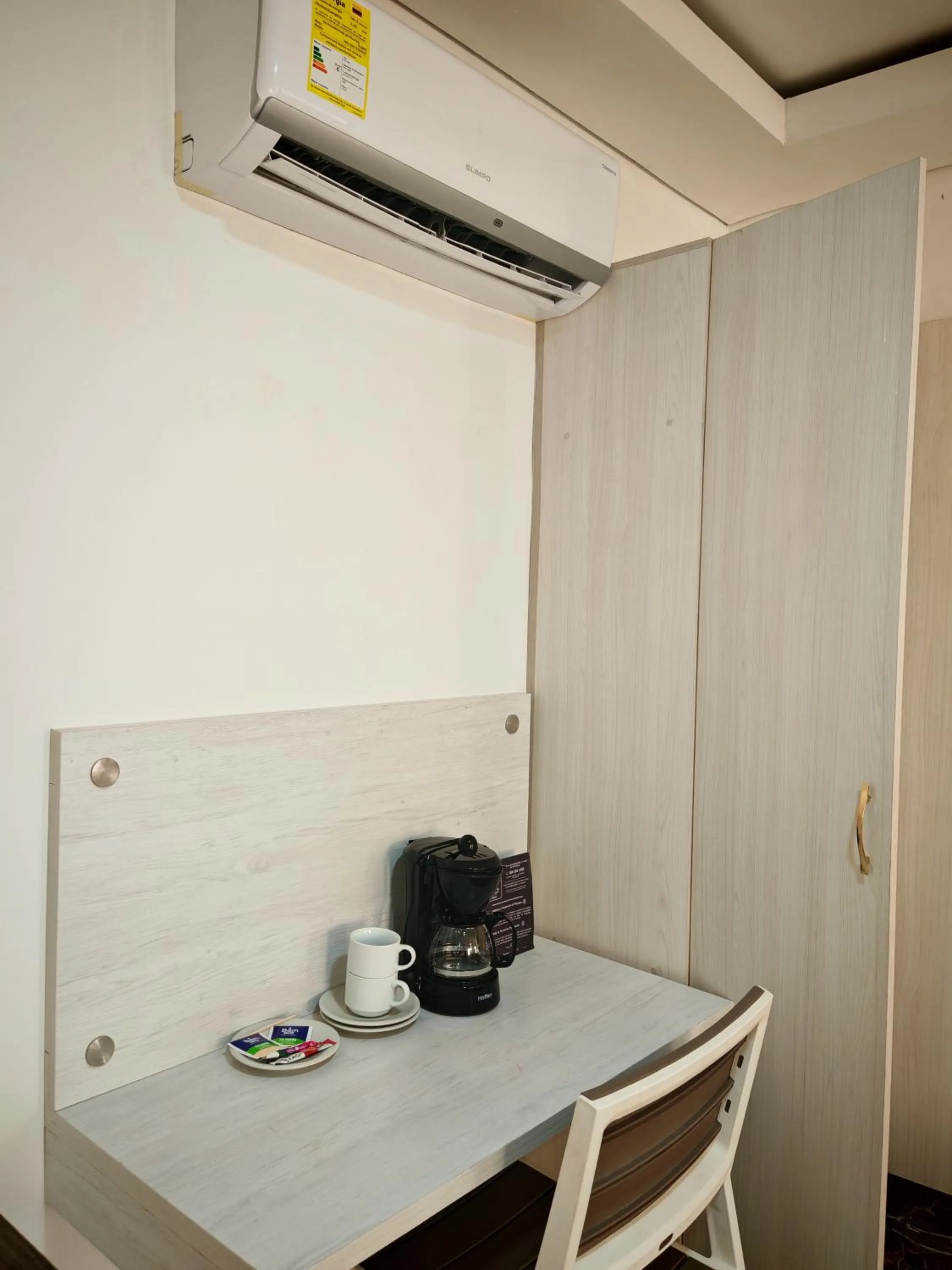 Coffee/tea facilities in Hotel deluxe oasis de la colina boutique