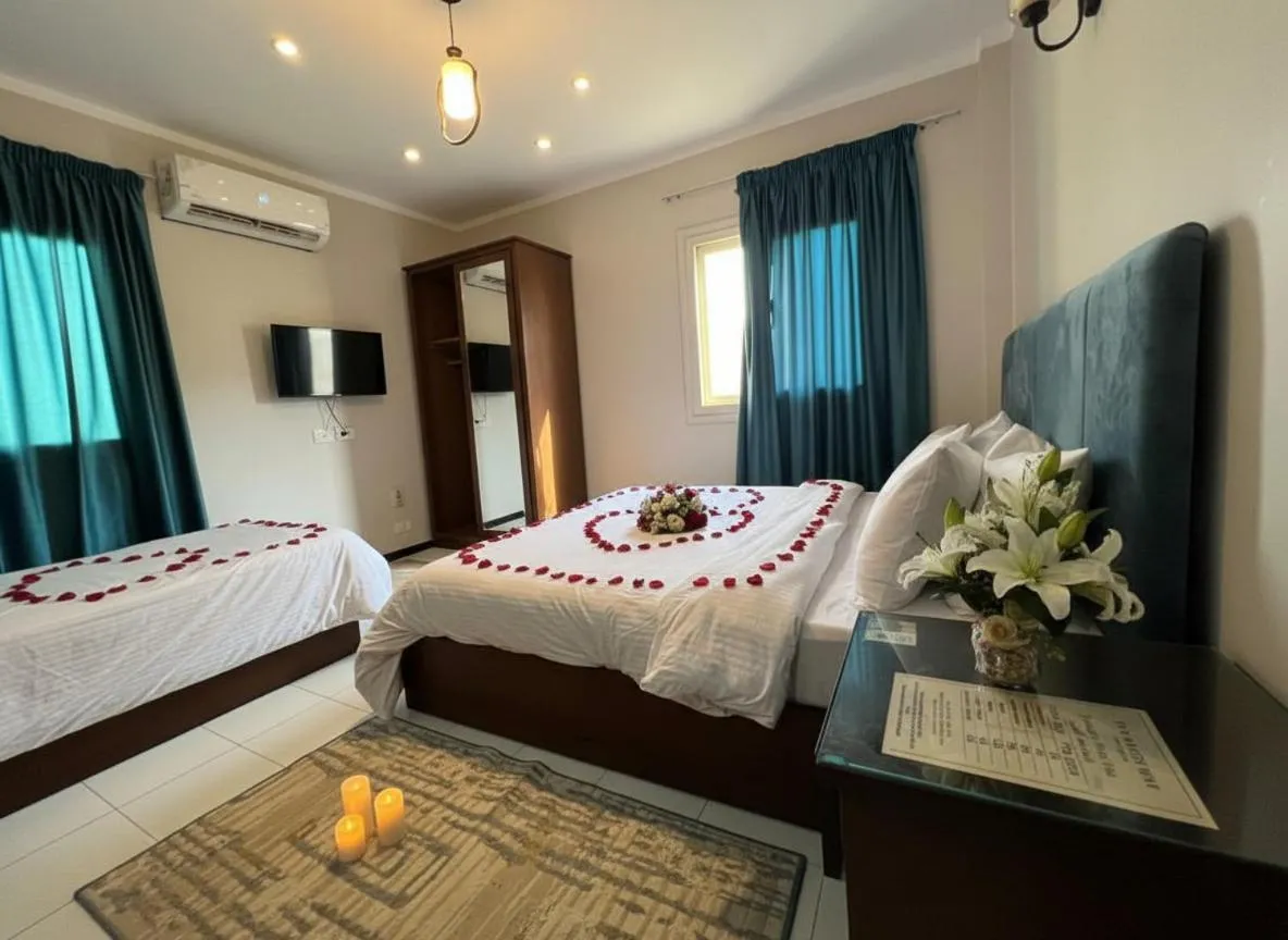 Standard Suite in Pyramids Way Inn
