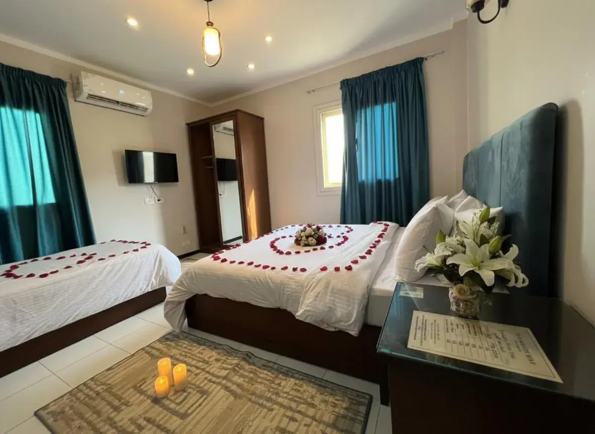 Standard Suite in Pyramids Way Inn Standard Suite in Pyramids Way Inn