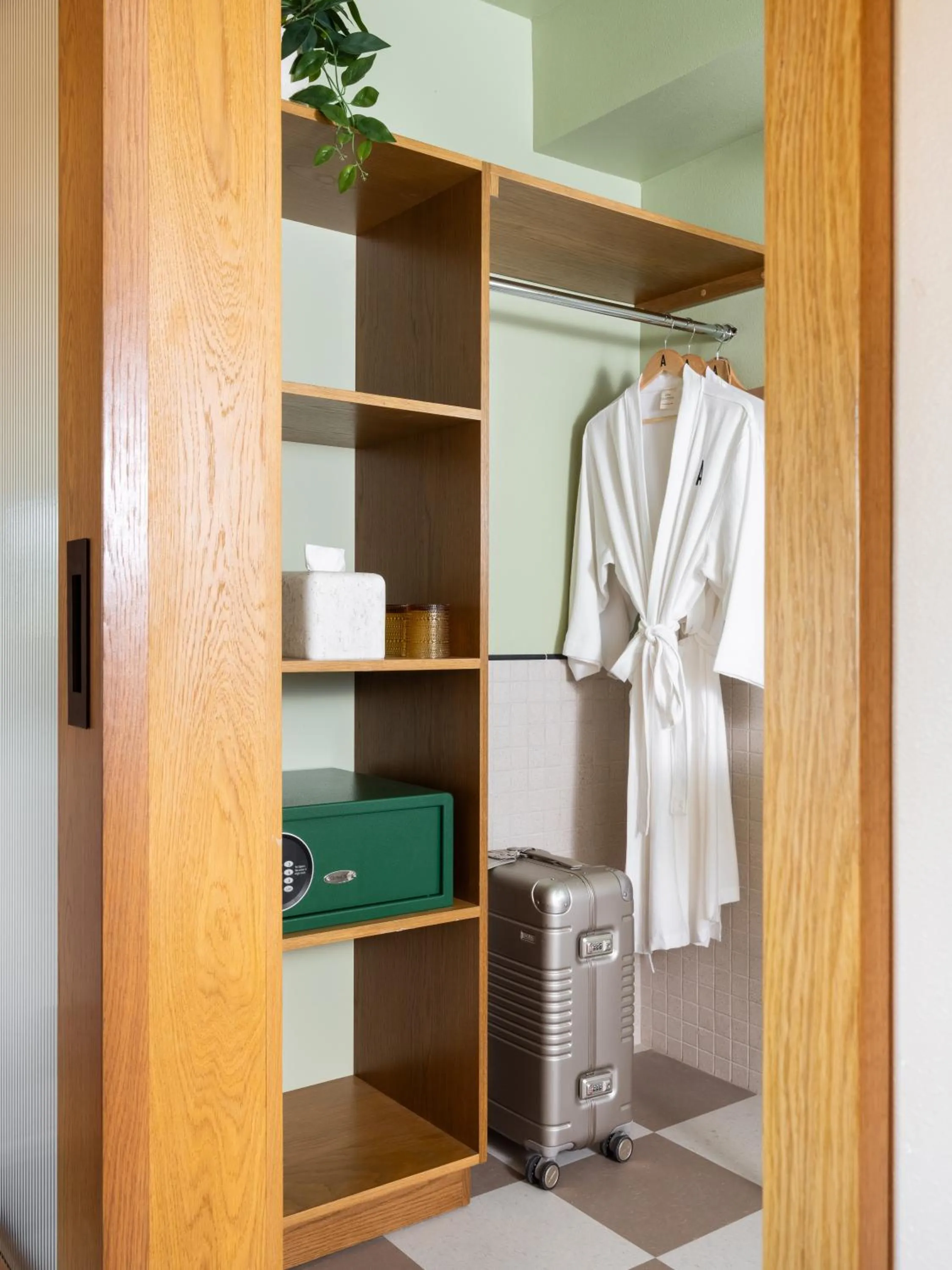 wardrobe in ARRIVE Albuquerque