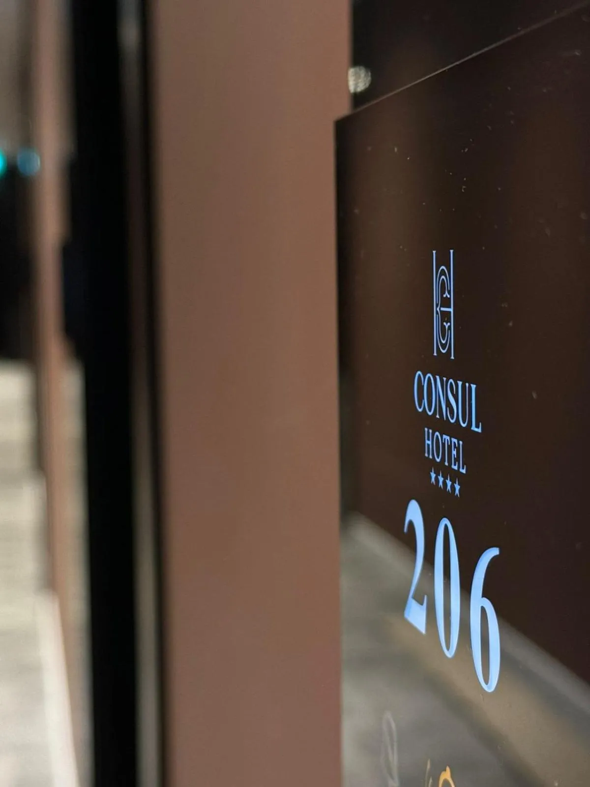 Logo/Certificate/Sign in Hotel Consul