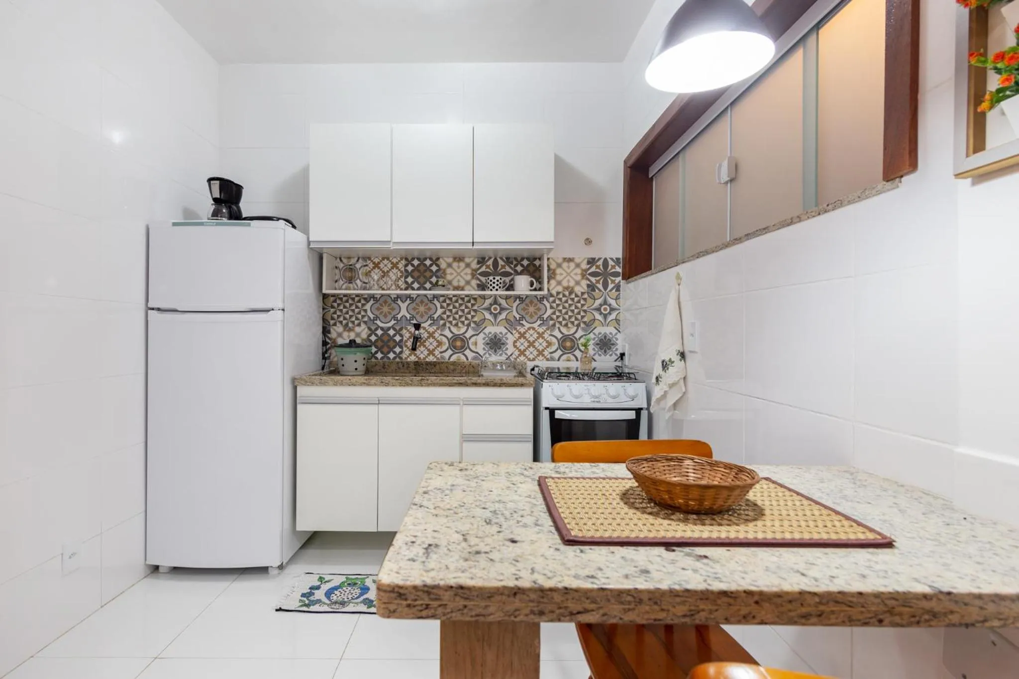 Kitchen or kitchenette in Kitnet no centro de Búzios