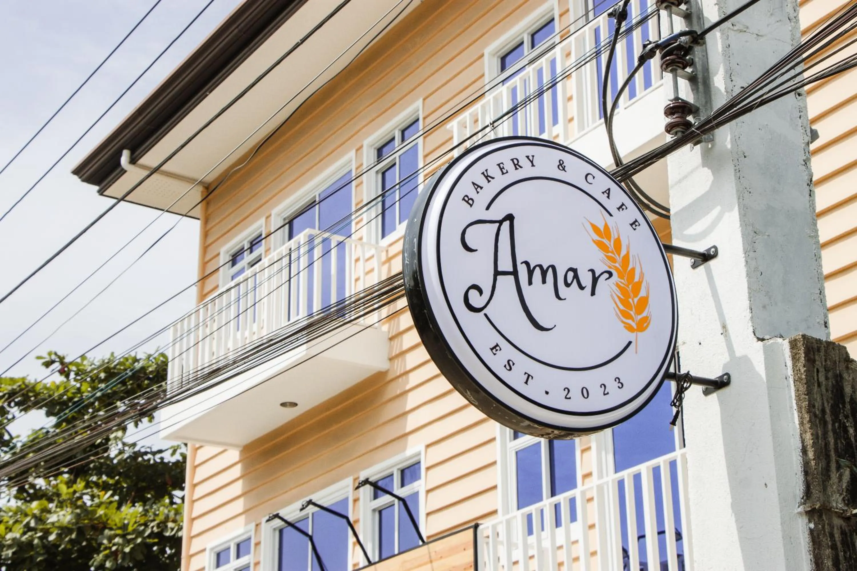 Restaurant/places to eat in Amar Residence