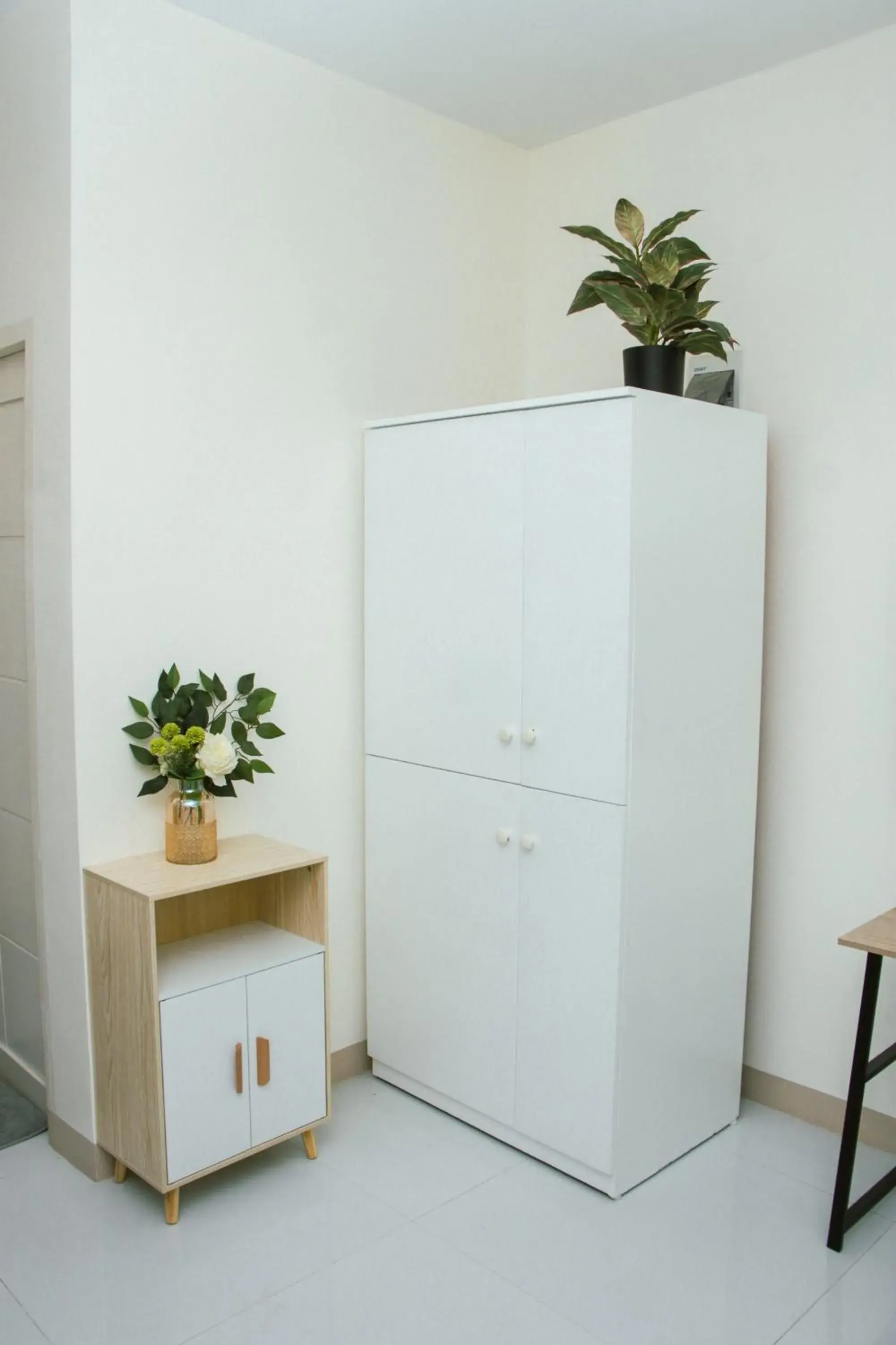 6-Bed Mixed Dormitory Room - single occupancy in Amar Residence 6-Bed Mixed Dormitory Room - single occupancy in Amar Residence