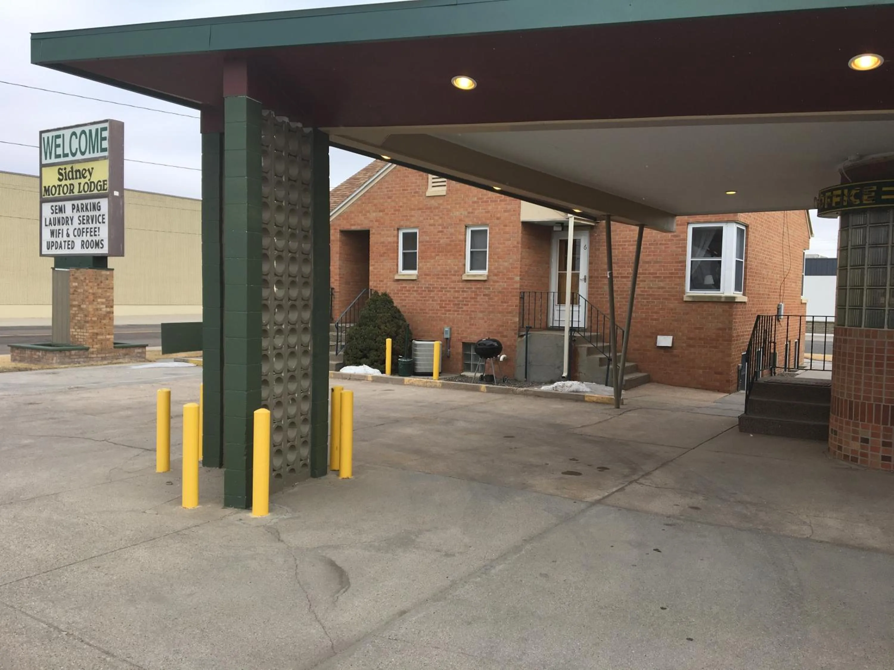 Facade/entrance in The King's Inn