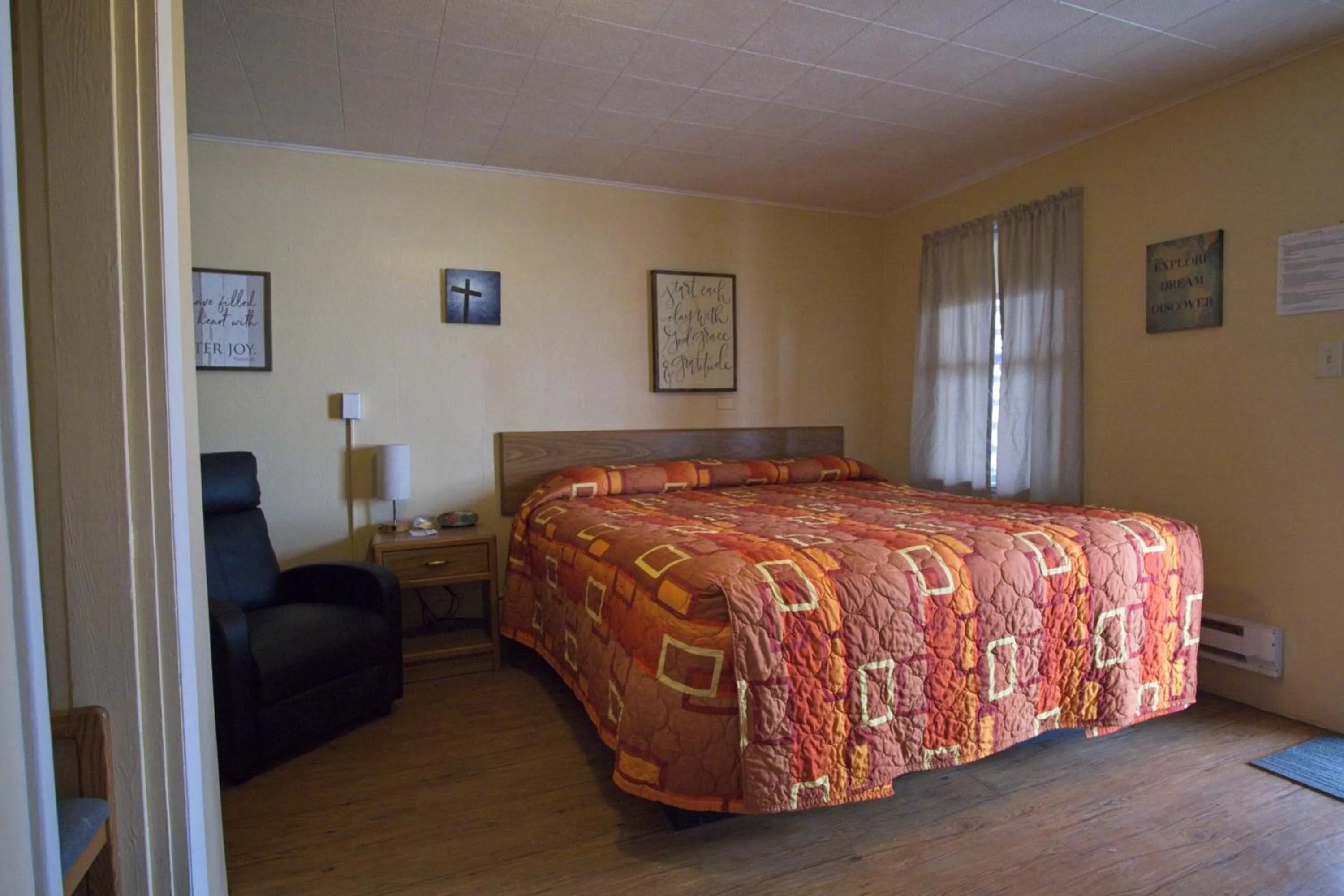 Bed in The King's Inn