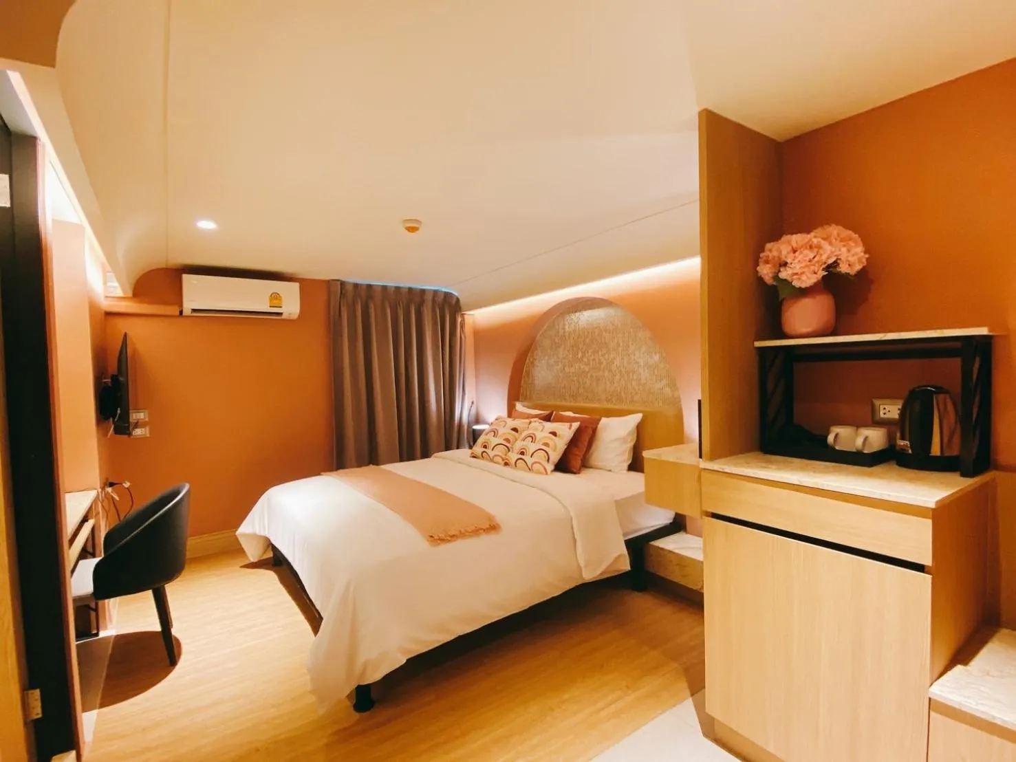 Bed in Kastel Bangkok Hotel