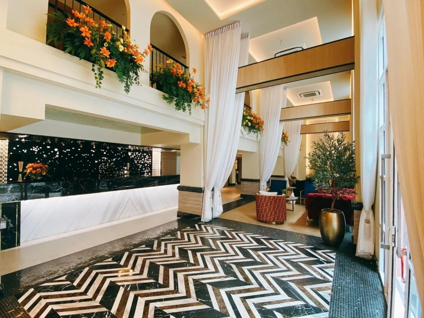 Lobby or reception in Kastel Bangkok Hotel