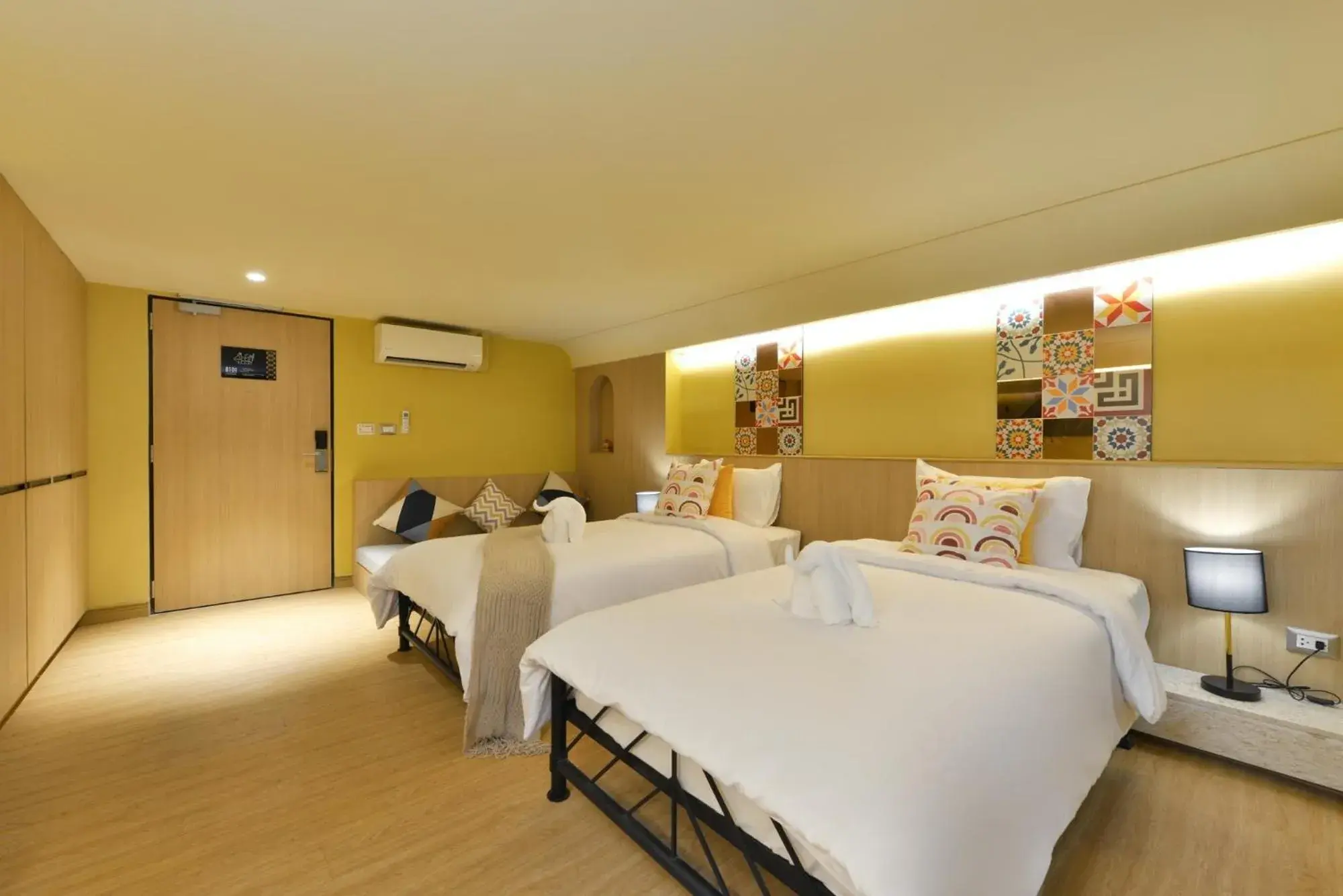 Executive Twin Room with Bath Tub in Kastel Bangkok Hotel Executive Twin Room with Bath Tub in Kastel Bangkok Hotel