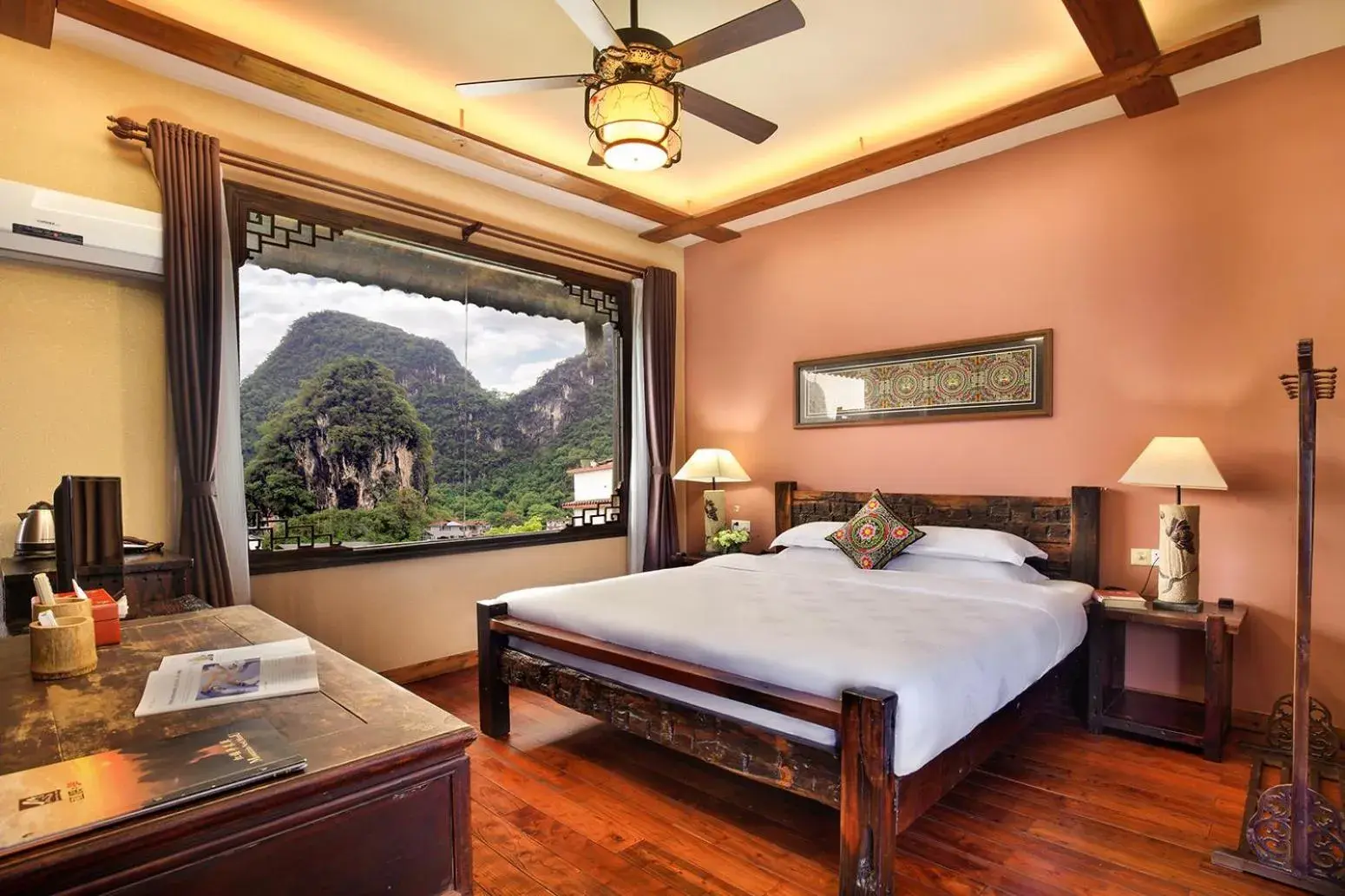 Bed in Yangshuo Mountain Nest Boutique Hotel Bed in Yangshuo Mountain Nest Boutique Hotel