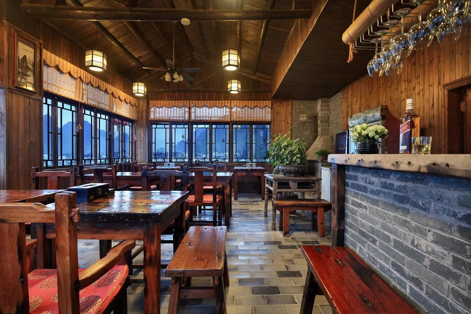 Restaurant/places to eat in Yangshuo Mountain Nest Boutique Hotel Restaurant/places to eat in Yangshuo Mountain Nest Boutique Hotel