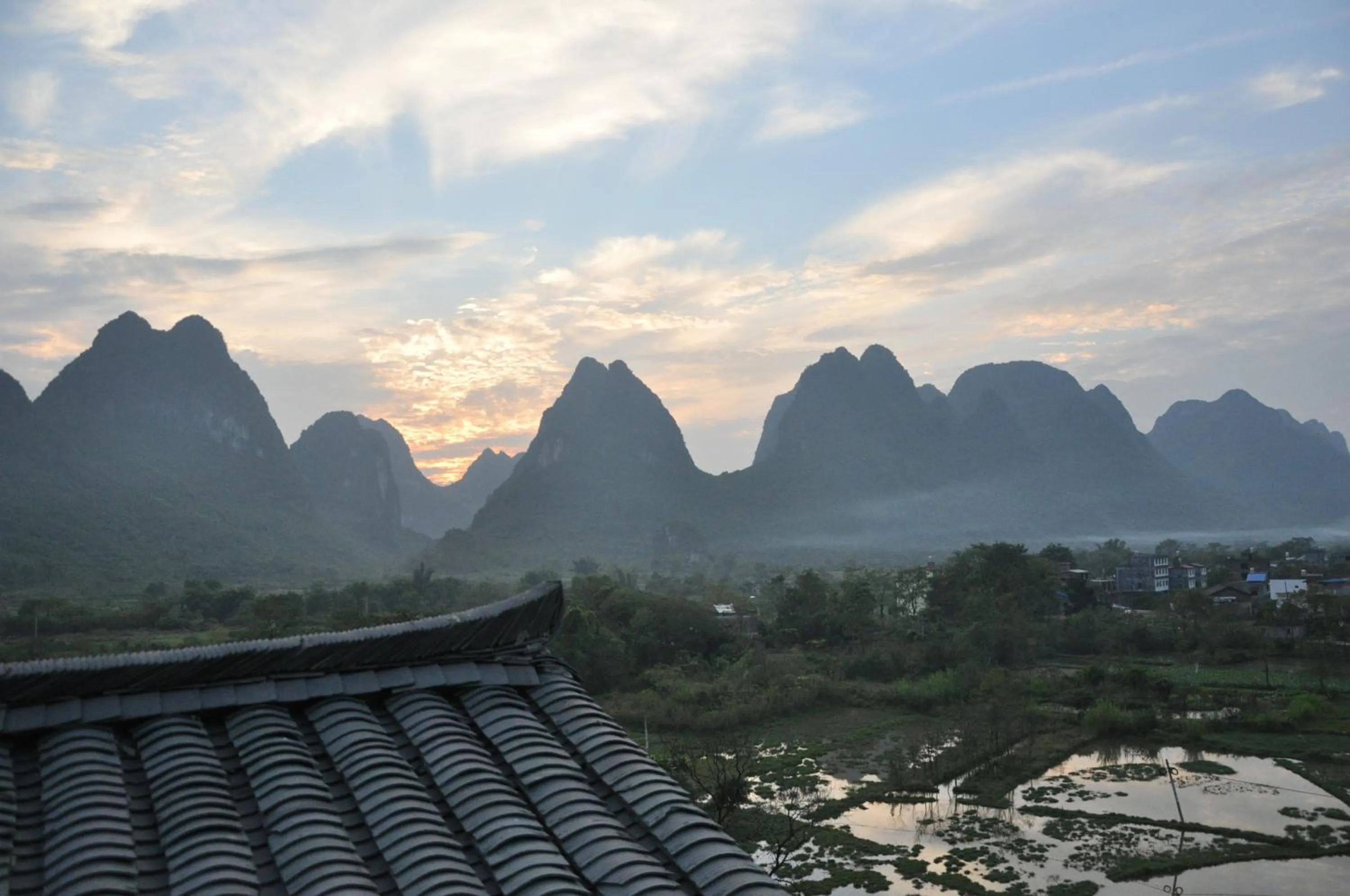 Facade/entrance in Yangshuo Mountain Nest Boutique Hotel