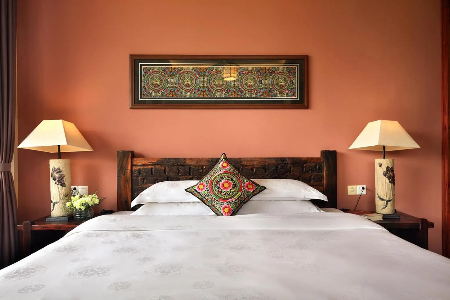Bed in Yangshuo Mountain Nest Boutique Hotel