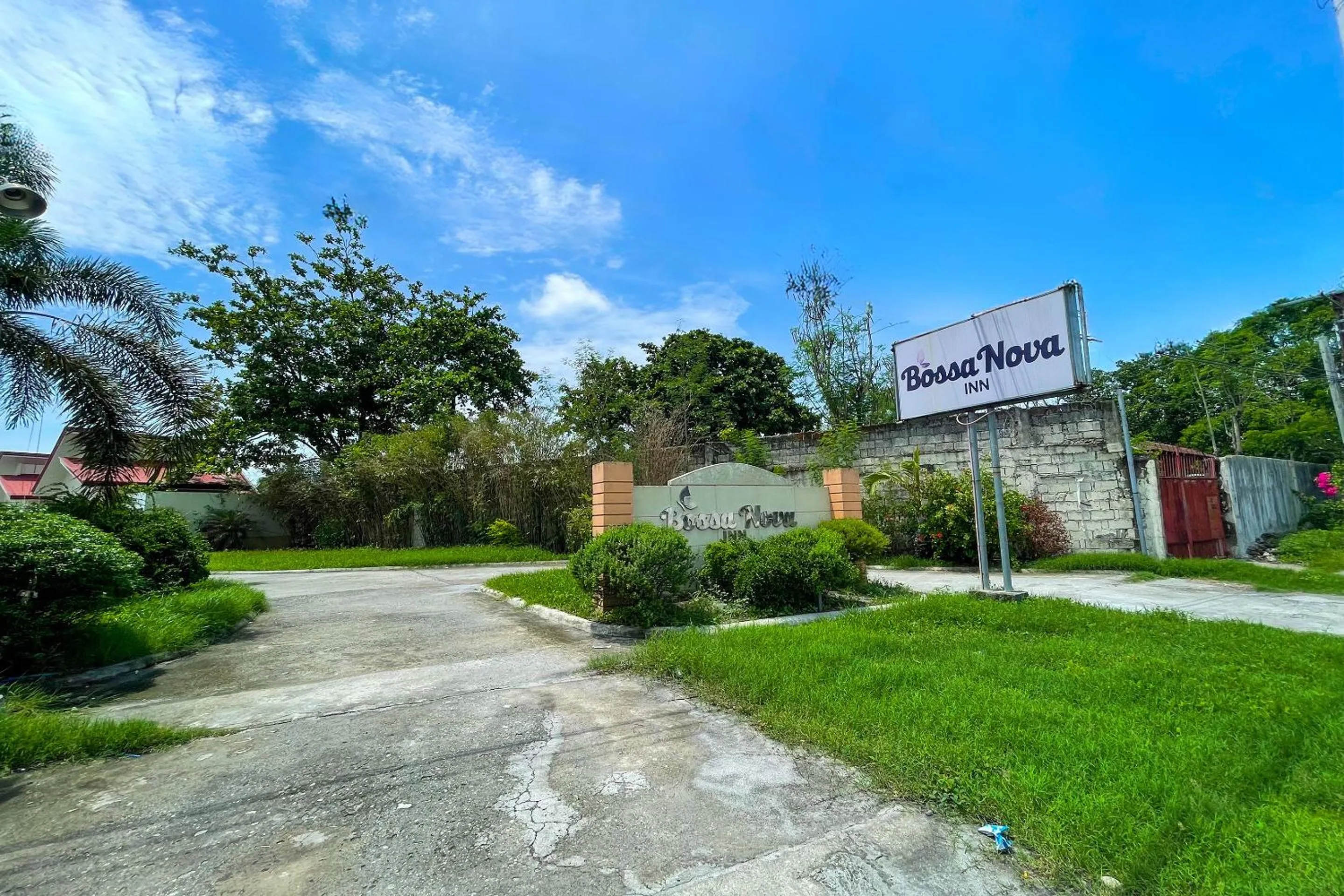 Property building in Casanova Inn