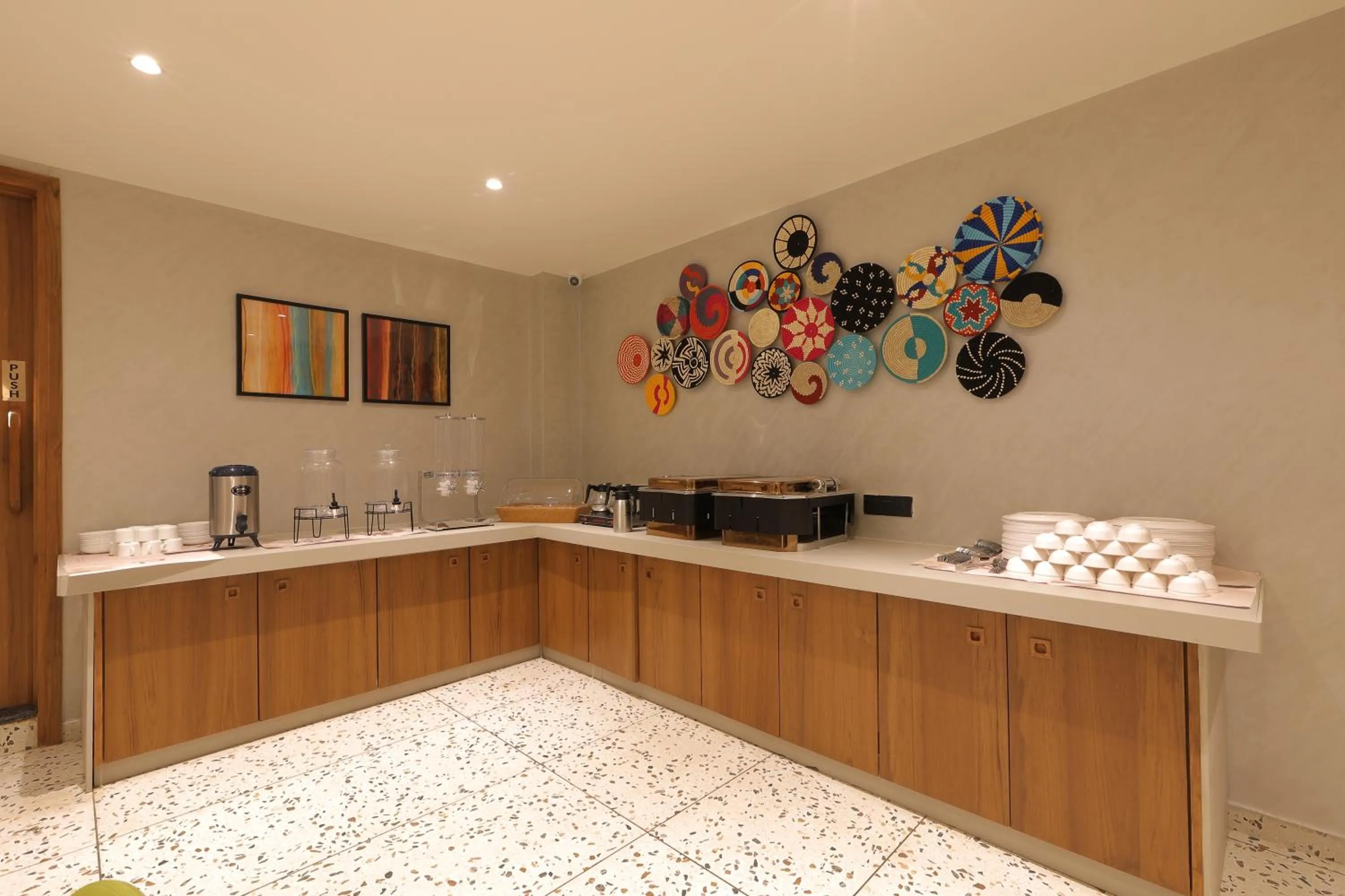 Breakfast in Plenteous Inn