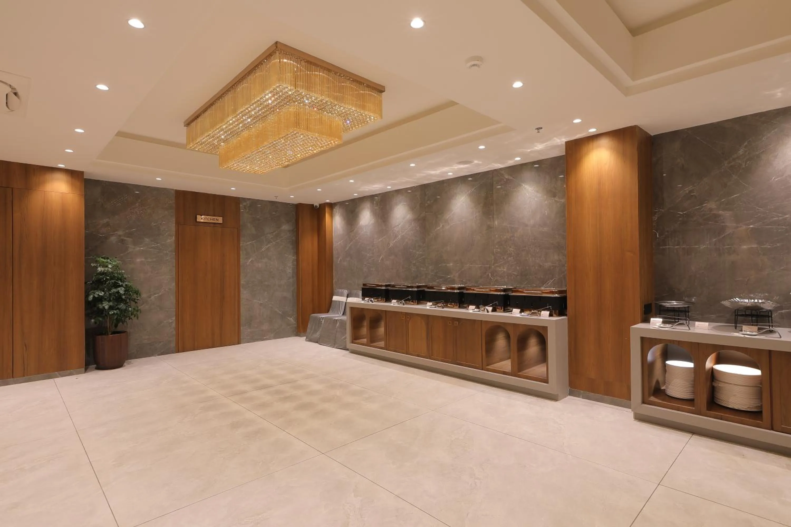 Buffet breakfast in Plenteous Inn