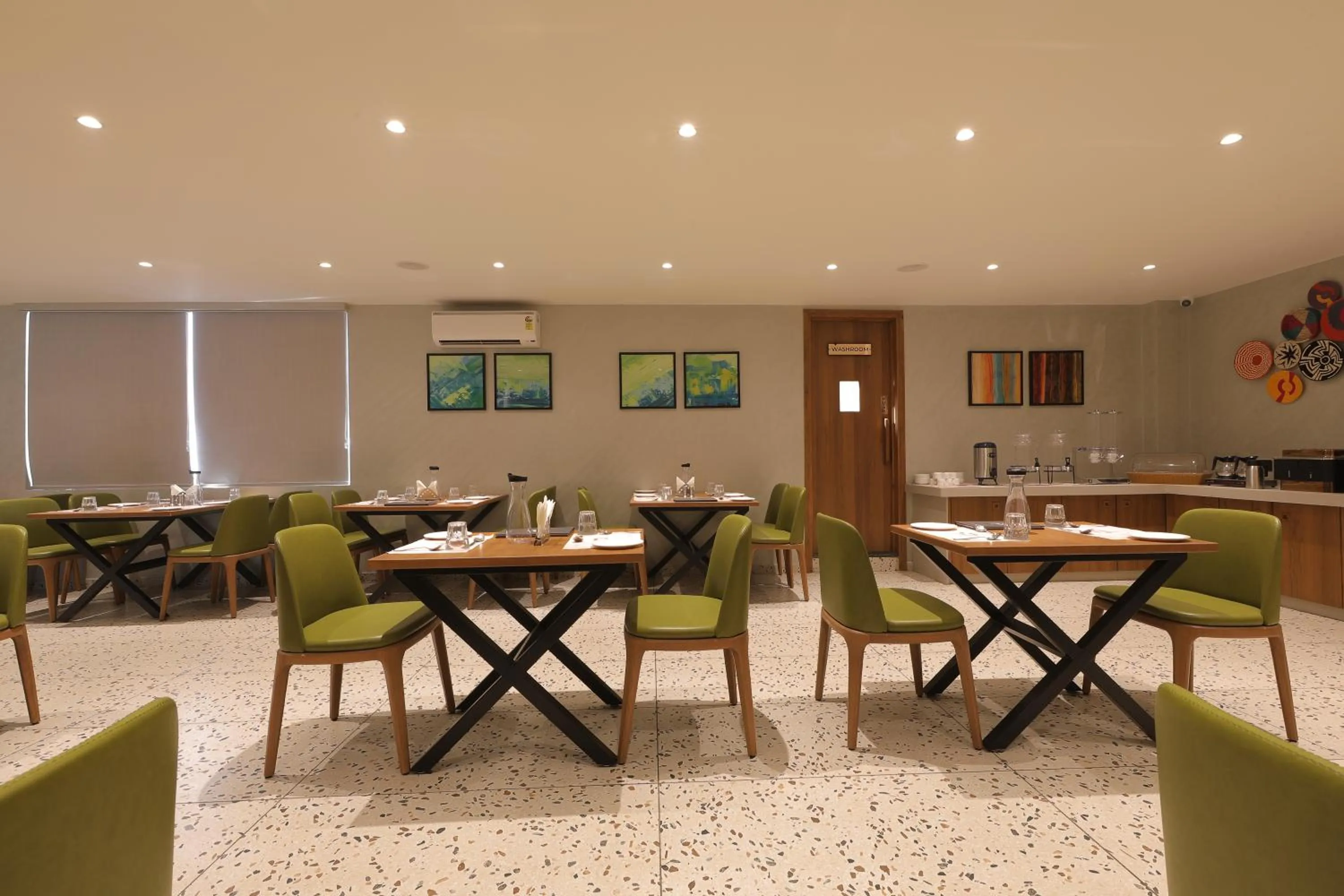 Restaurant/places to eat in Plenteous Inn