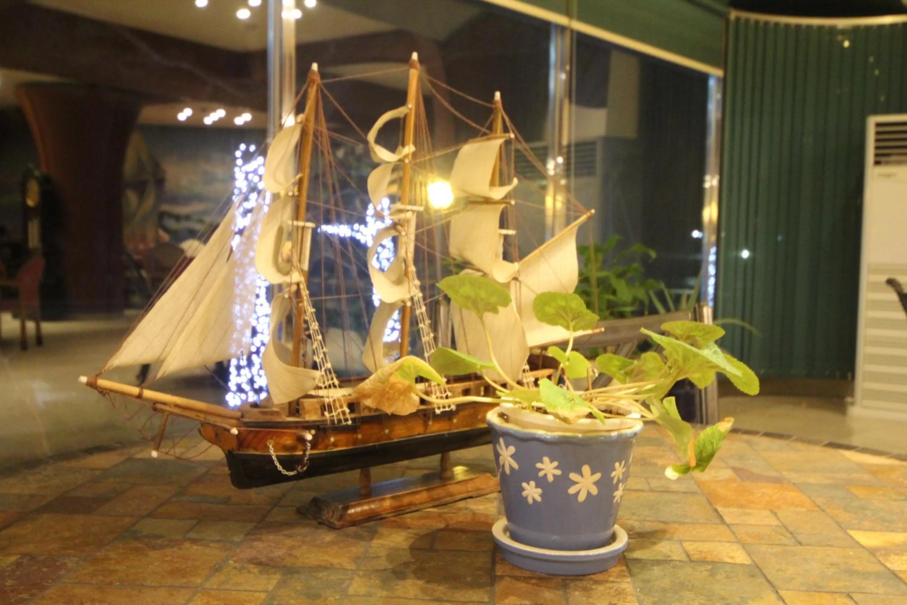 Decorative detail in Benikea Hotel Mountain & Ocean Daepohang