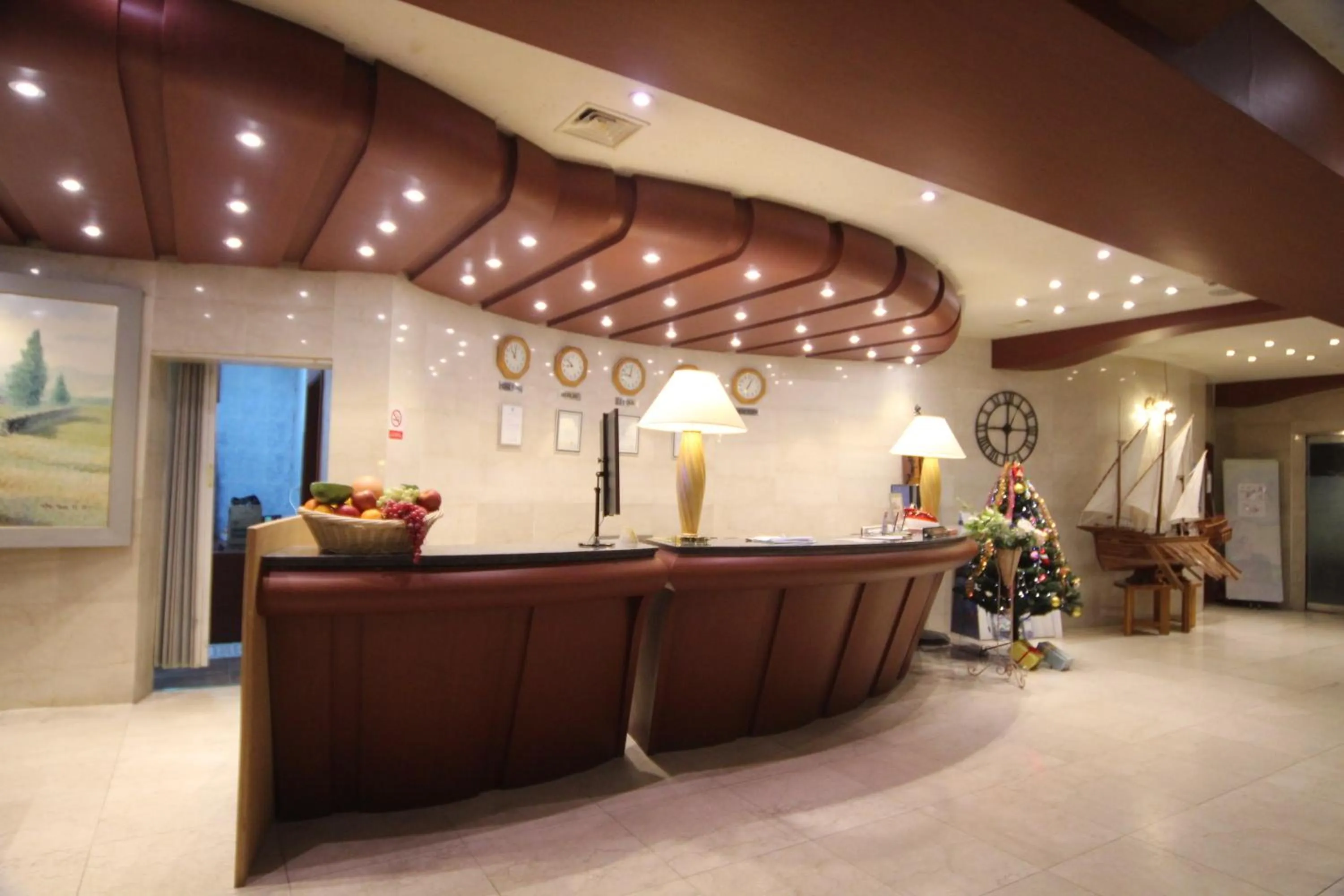 Lobby or reception in Benikea Hotel Mountain & Ocean Daepohang