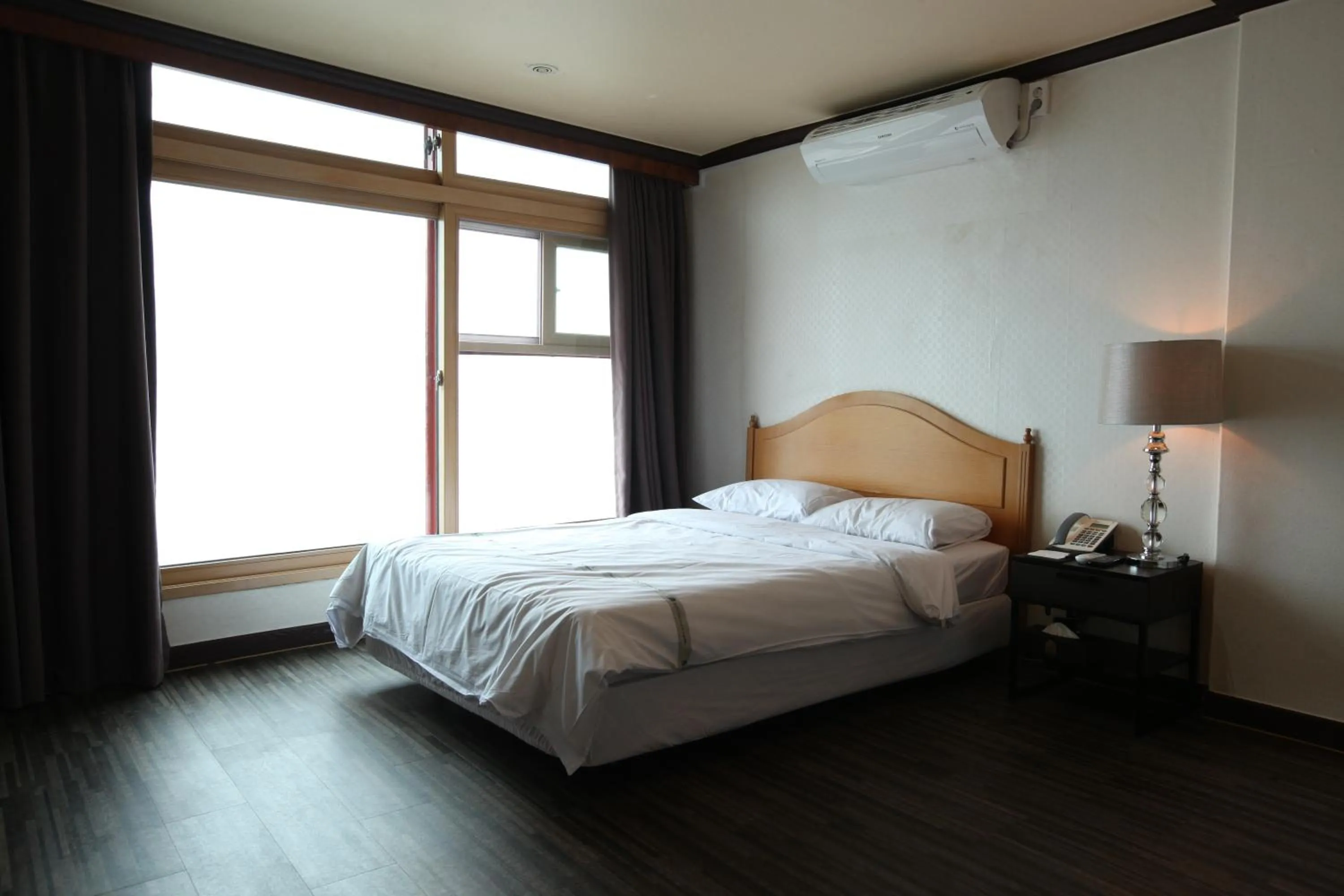 Decorative detail in Benikea Hotel Mountain & Ocean Daepohang