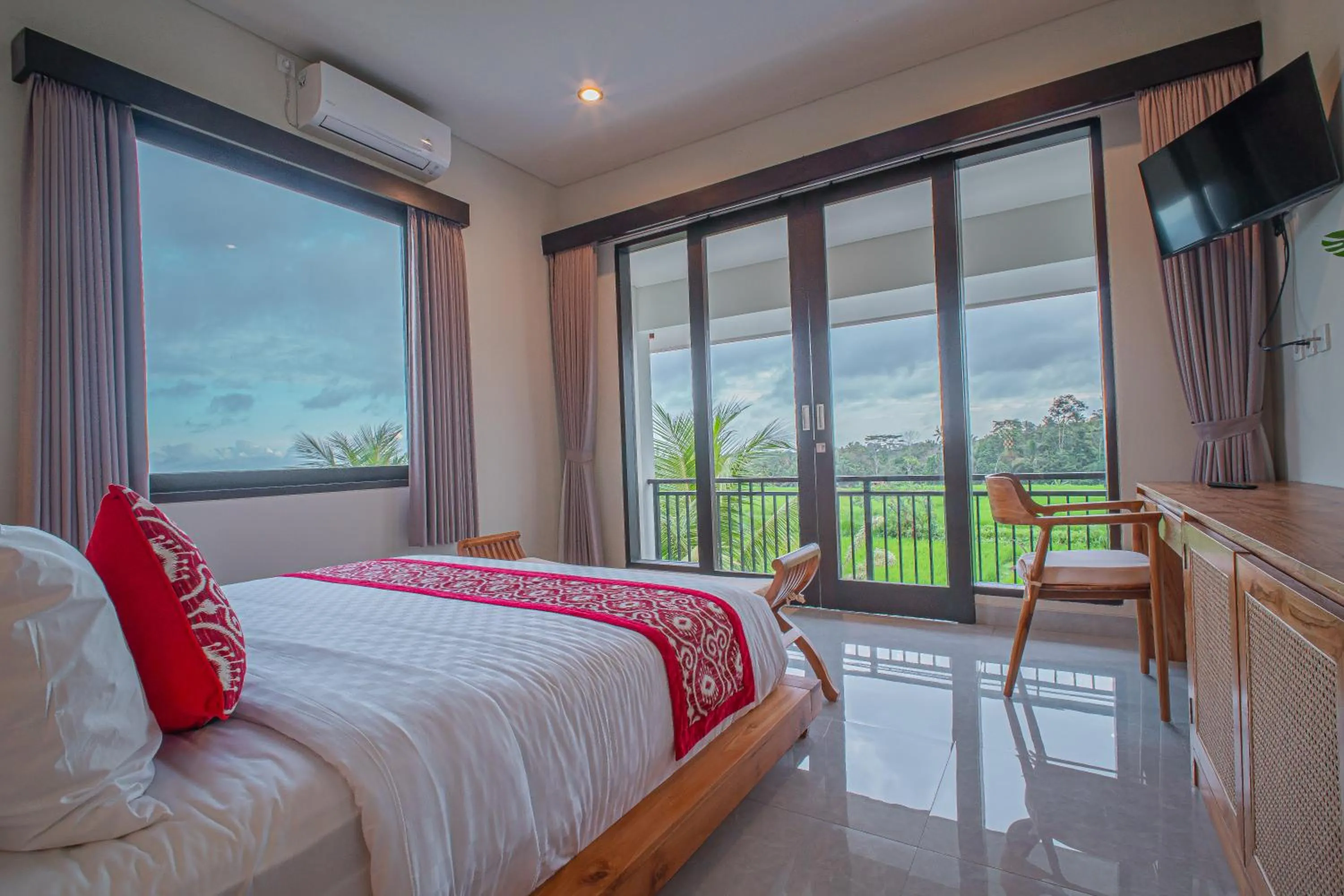 Bed in Mahadewi Sunset Villa