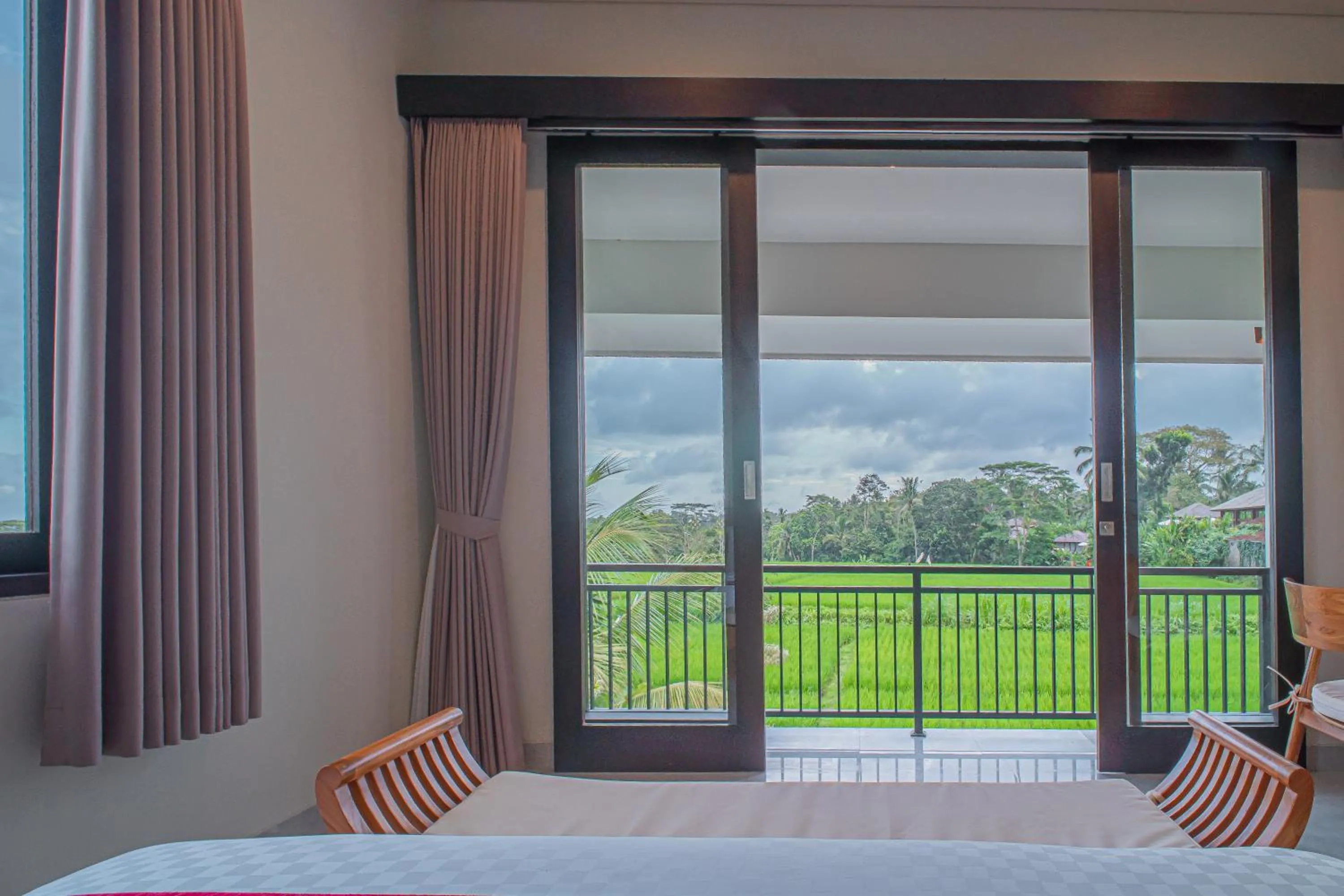 View (from property/room), Bed in Mahadewi Sunset Villa