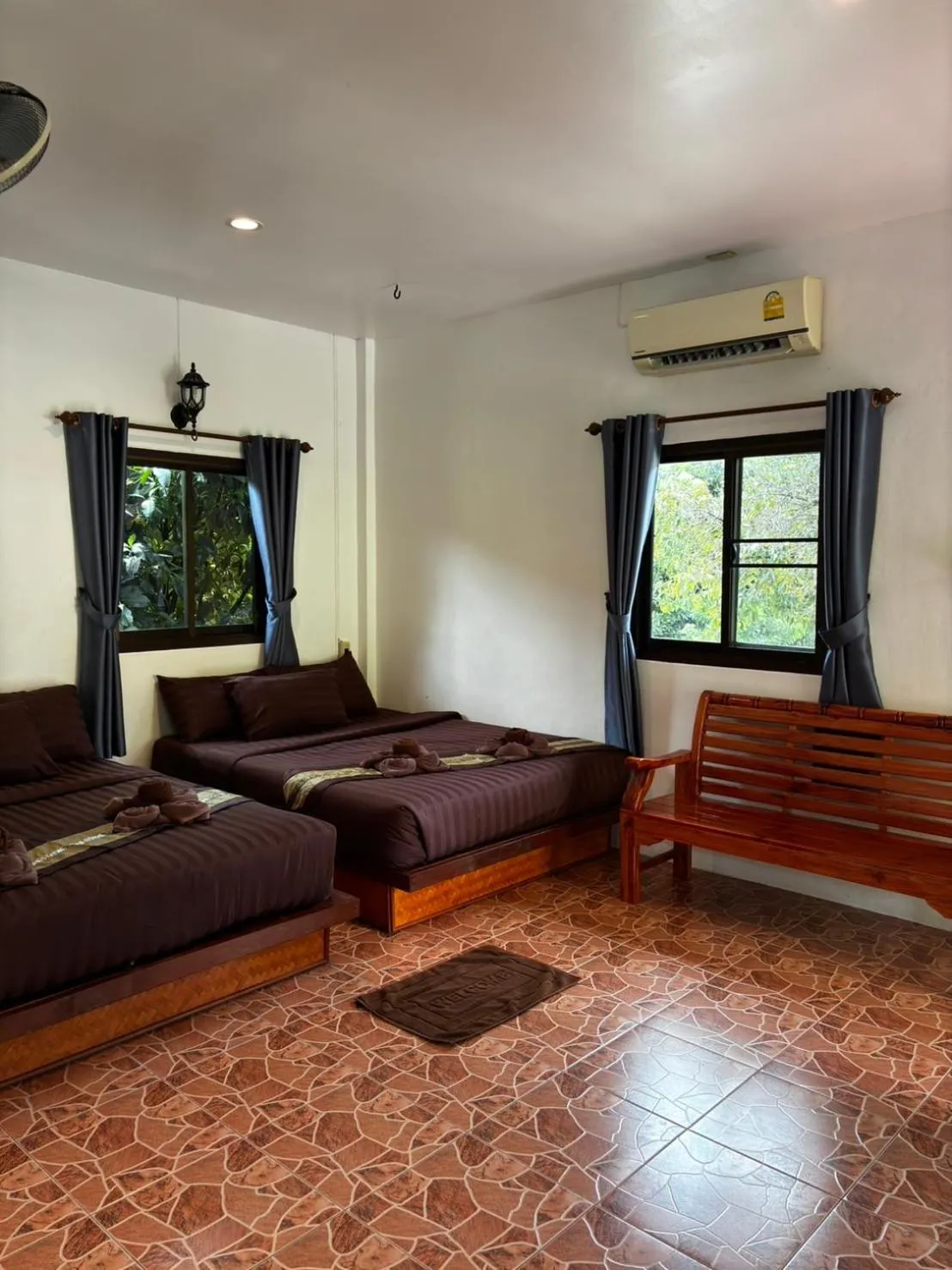 Photo of the whole room in Khao Sok Jungle Huts Resort