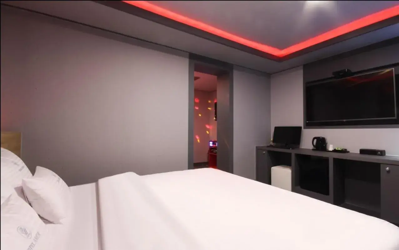 Superior King Room - single occupancy in Amor Hotel Gimhae Superior King Room - single occupancy in Amor Hotel Gimhae