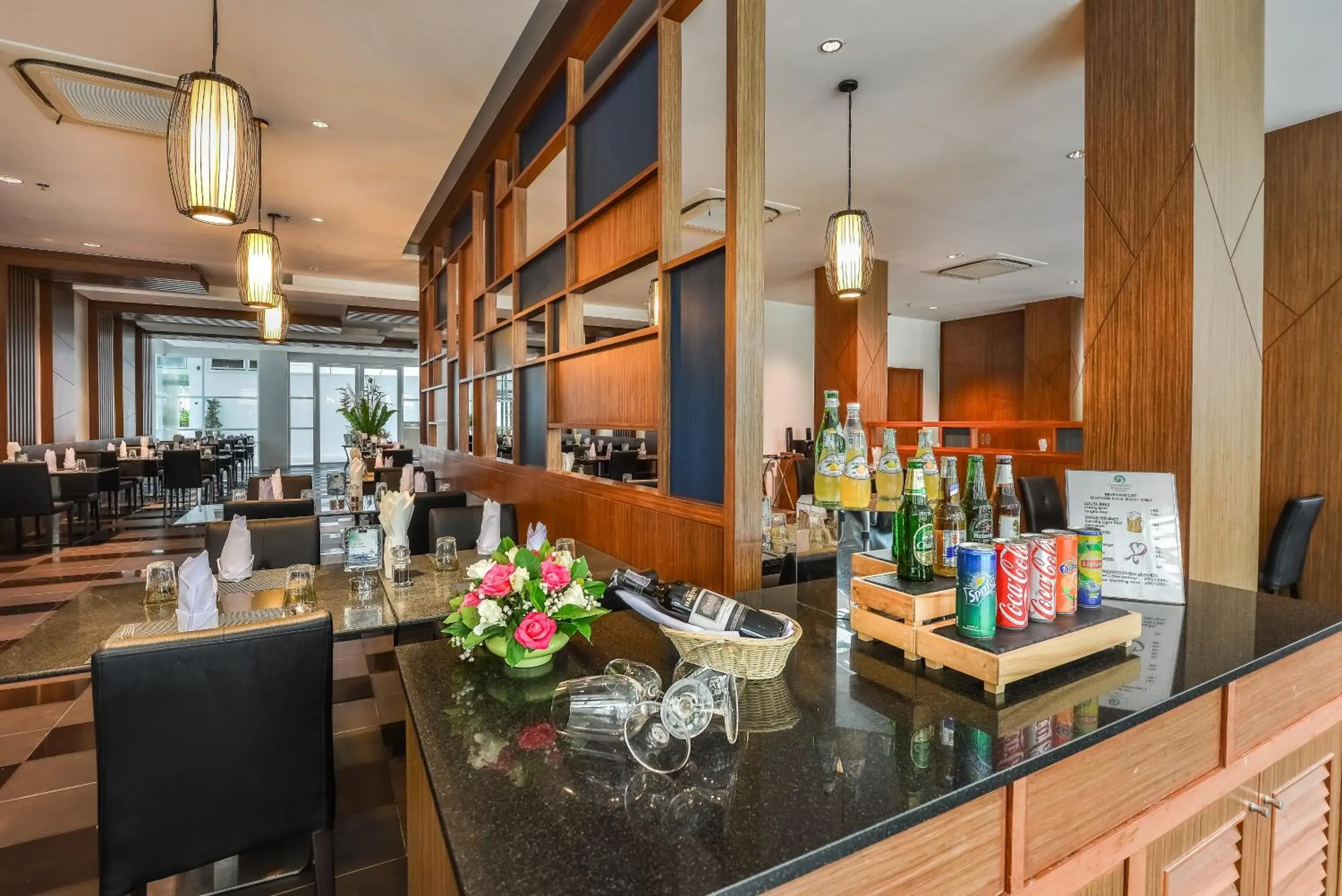 Restaurant/places to eat in Fishermens Harbour Urban Resort - SHA Extra Plus Restaurant/places to eat in Fishermens Harbour Urban Resort - SHA Extra Plus