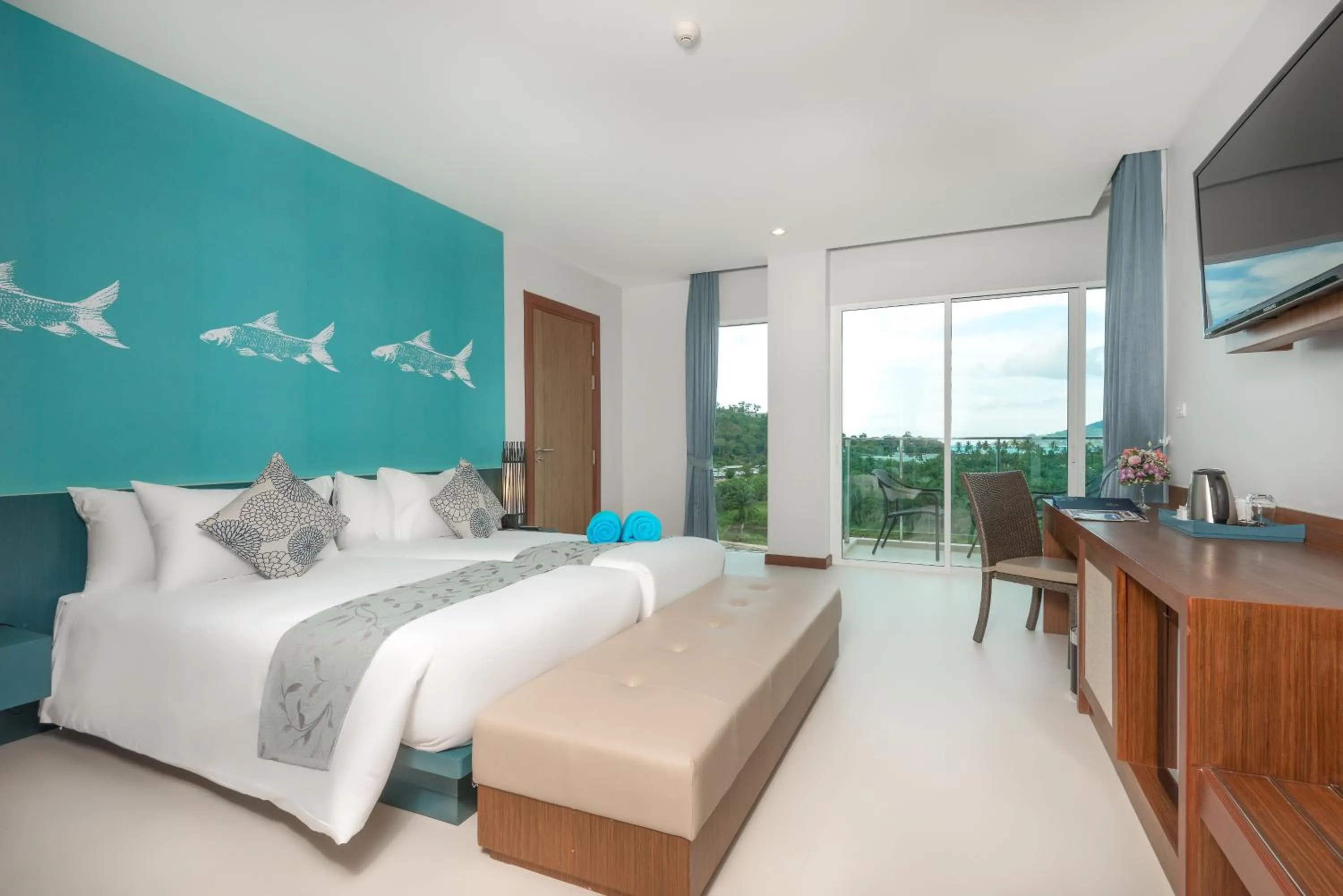 Living room, Bed in Fishermens Harbour Urban Resort - SHA Extra Plus