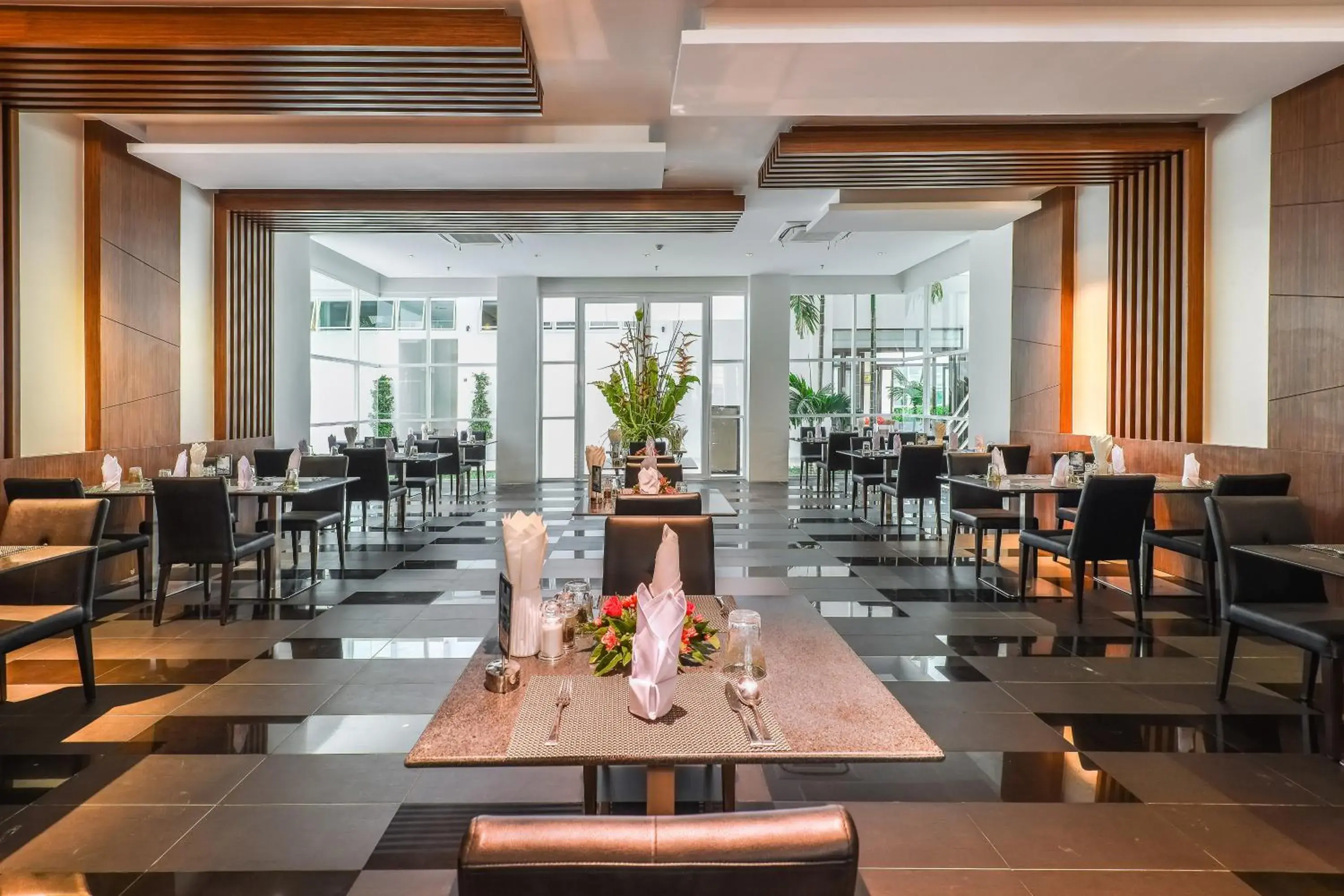 Restaurant/places to eat in Fishermens Harbour Urban Resort - SHA Extra Plus Restaurant/places to eat in Fishermens Harbour Urban Resort - SHA Extra Plus