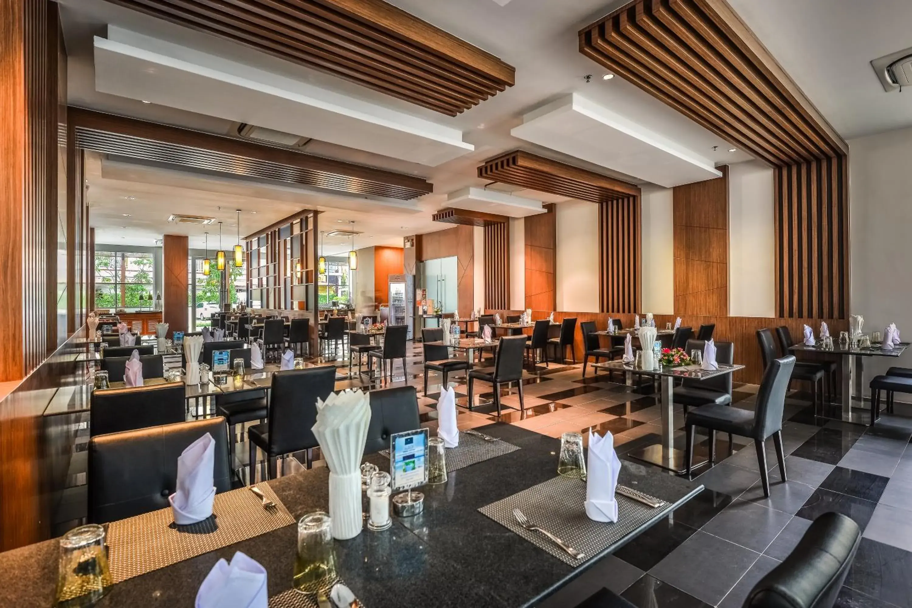 Restaurant/places to eat in Fishermens Harbour Urban Resort - SHA Extra Plus Restaurant/places to eat in Fishermens Harbour Urban Resort - SHA Extra Plus