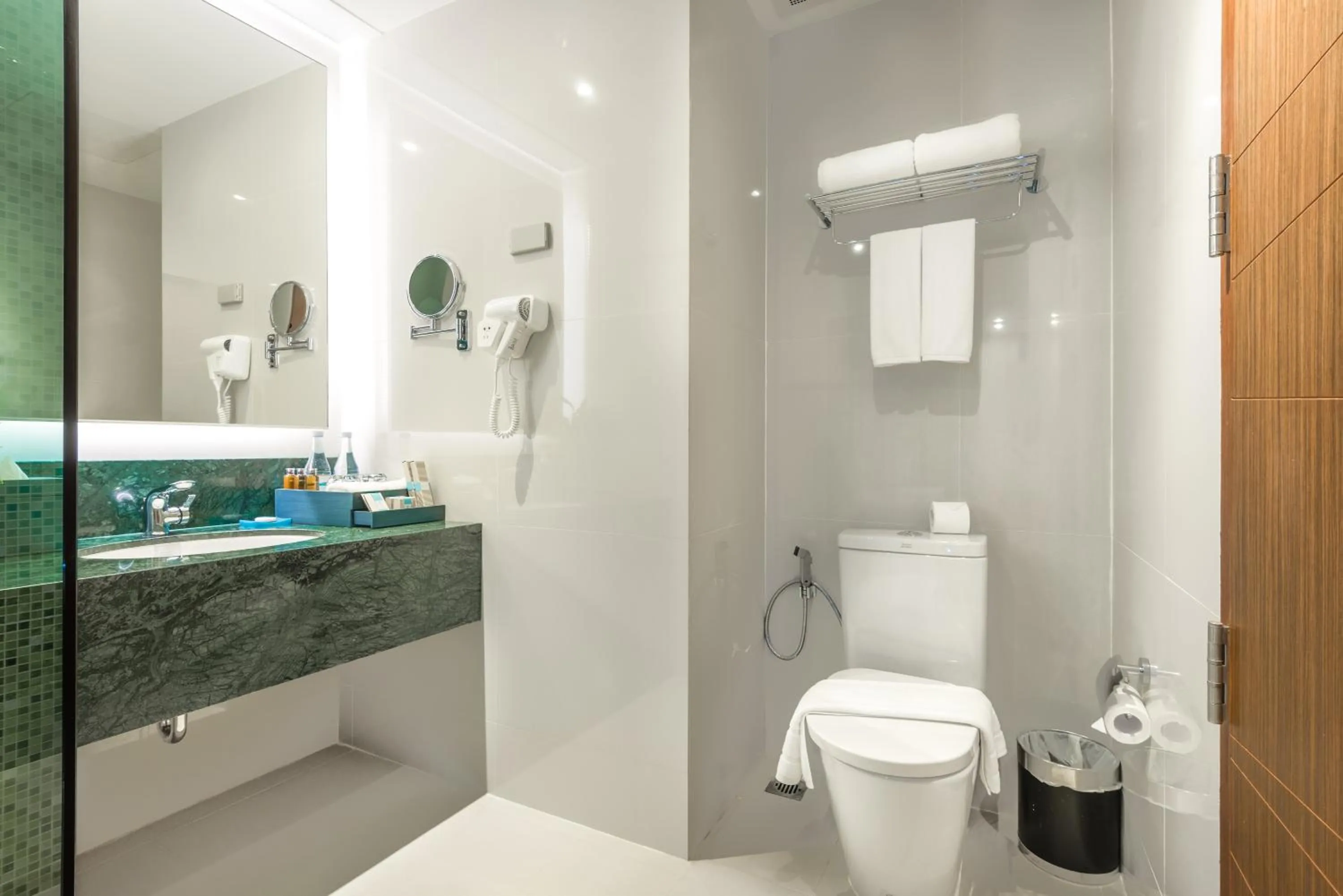 Shower in Fishermens Harbour Urban Resort - SHA Extra Plus