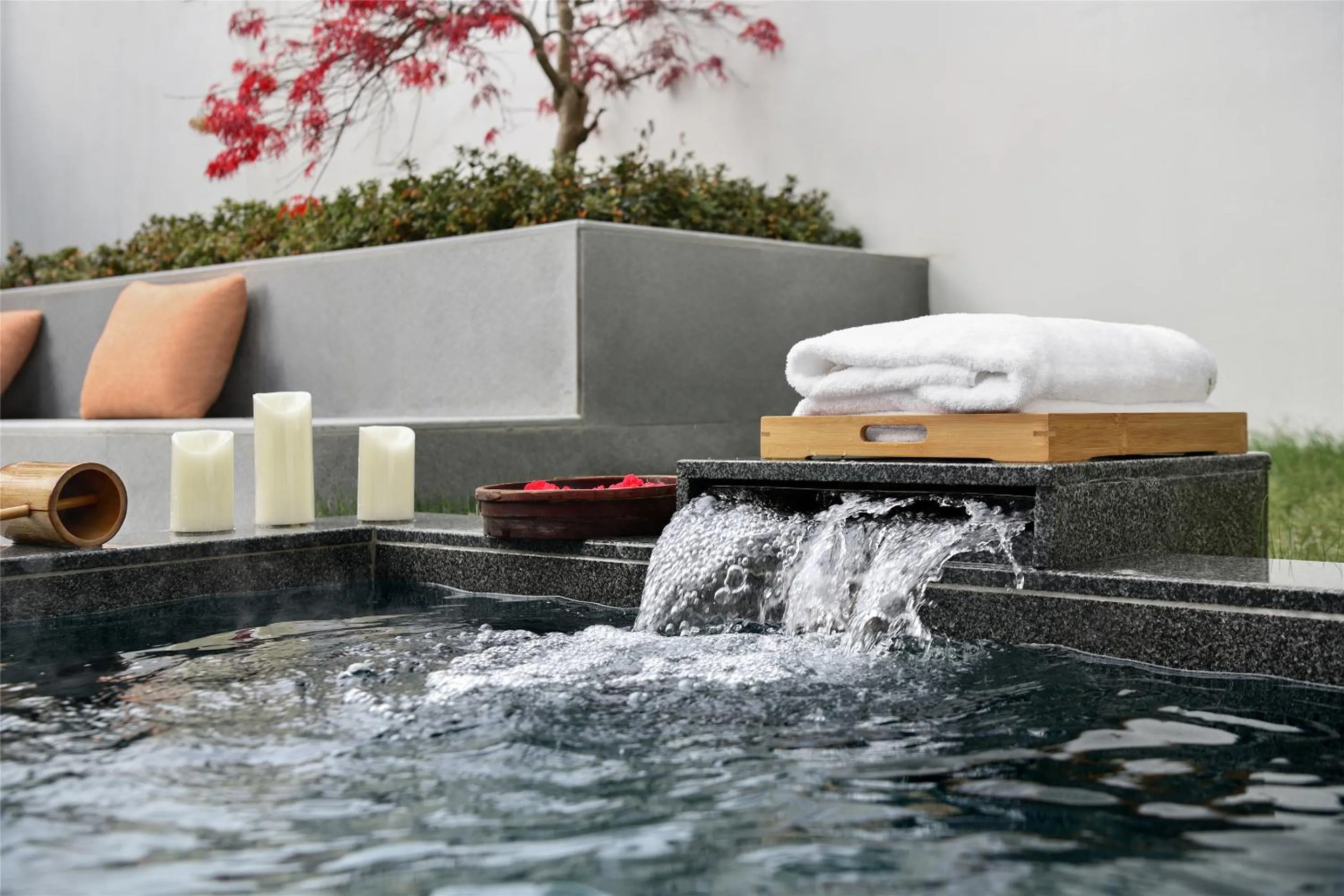 Hot Spring Bath in Blossom House Suzhou