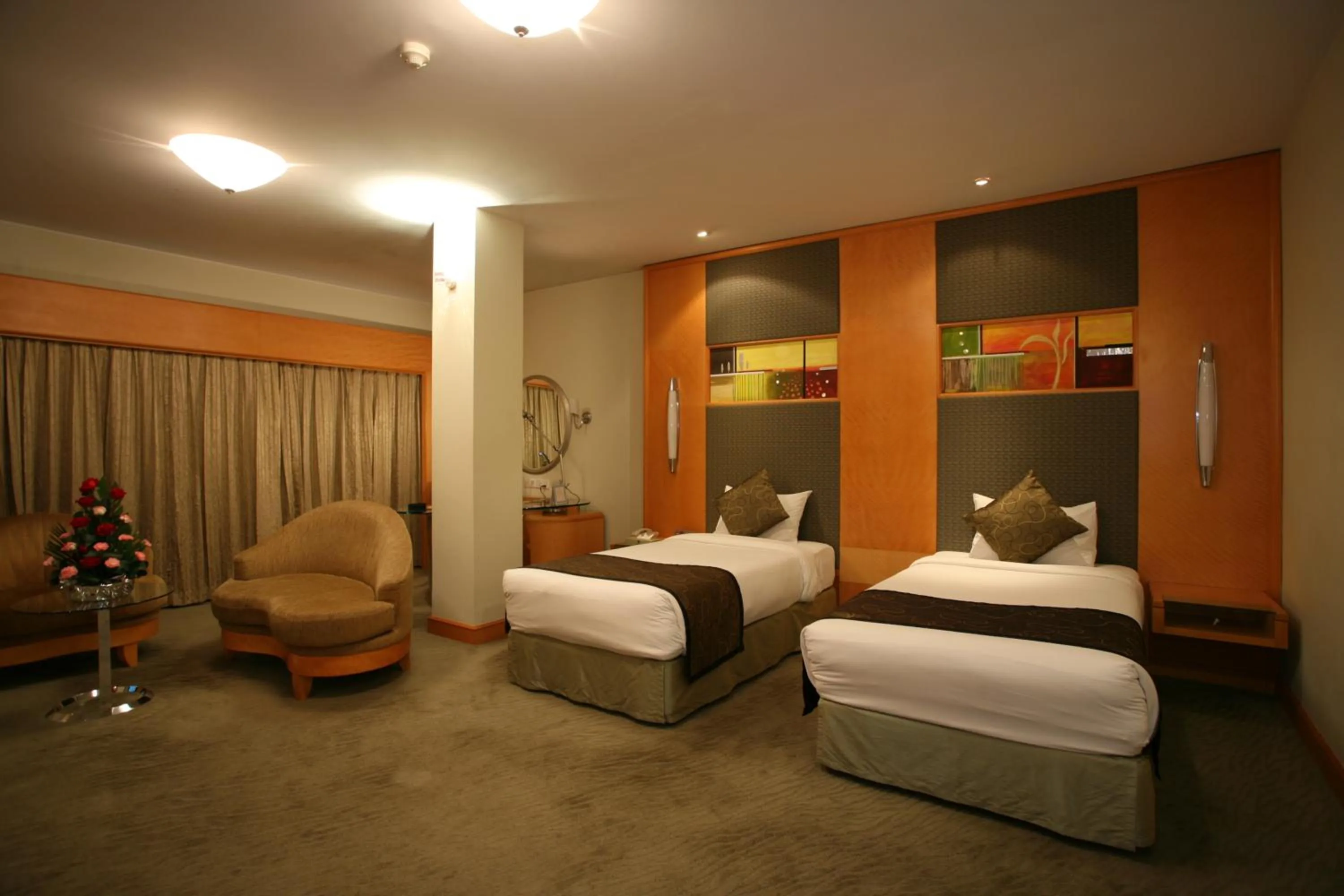 Property building, Bed in Lakeshore Hotel & Apartments