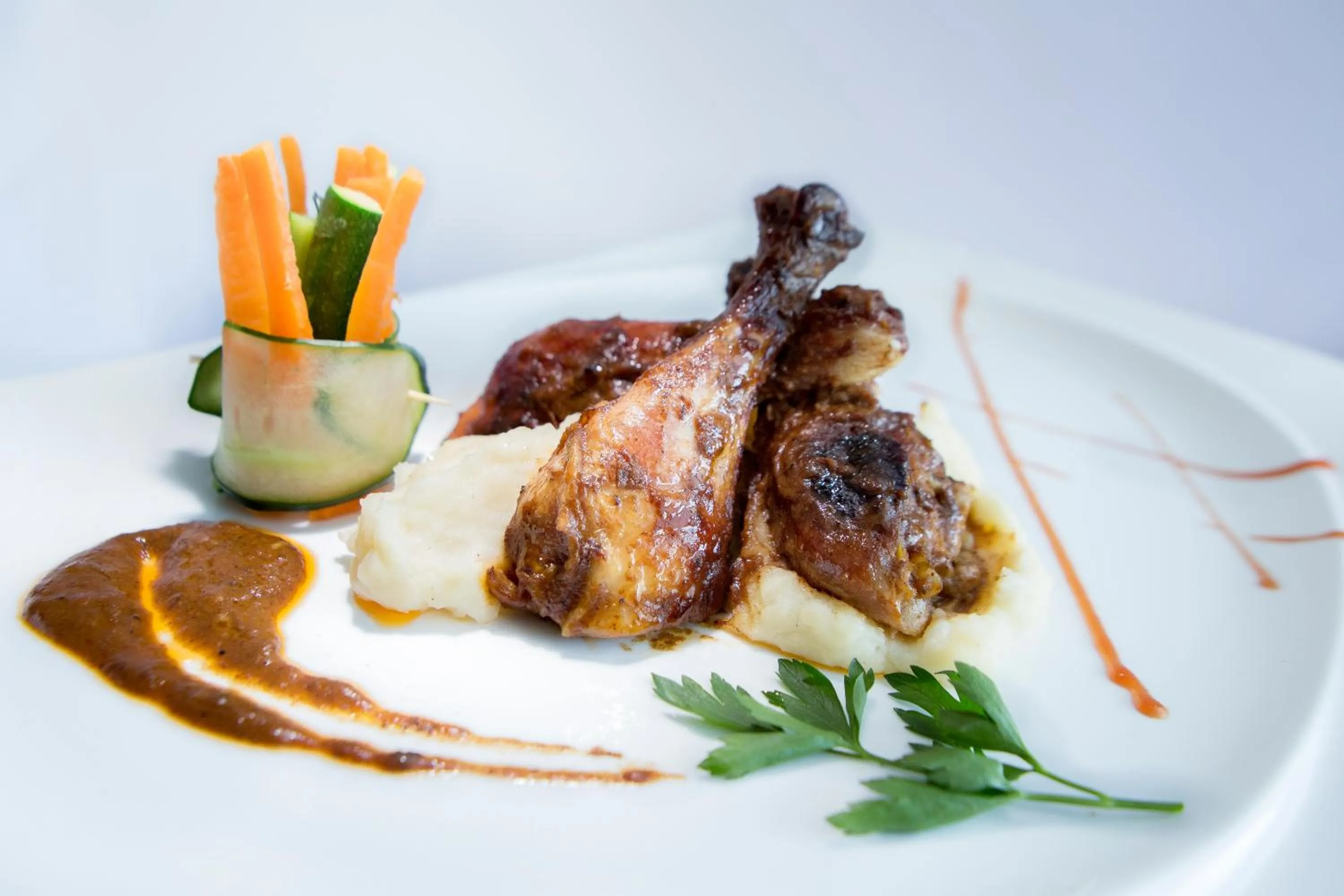 Lunch in Jupiter International Hotel - Cazanchis