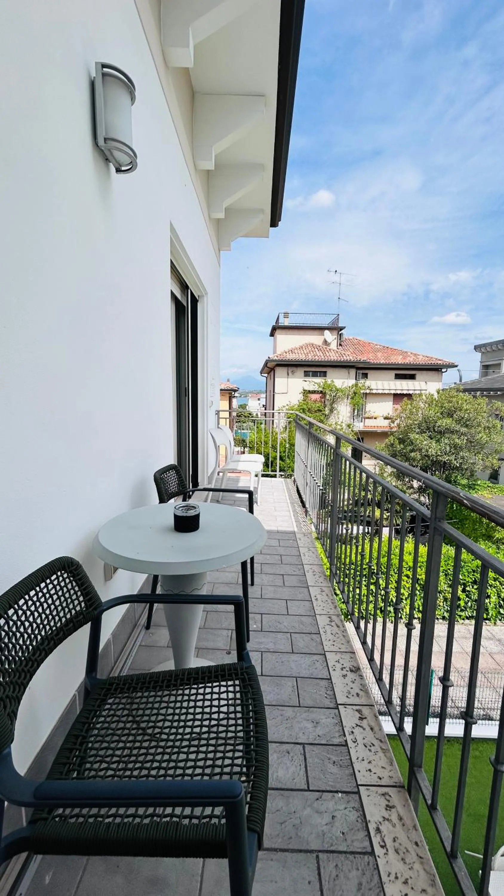 Balcony/Terrace in Lakeview Verdi Apartment