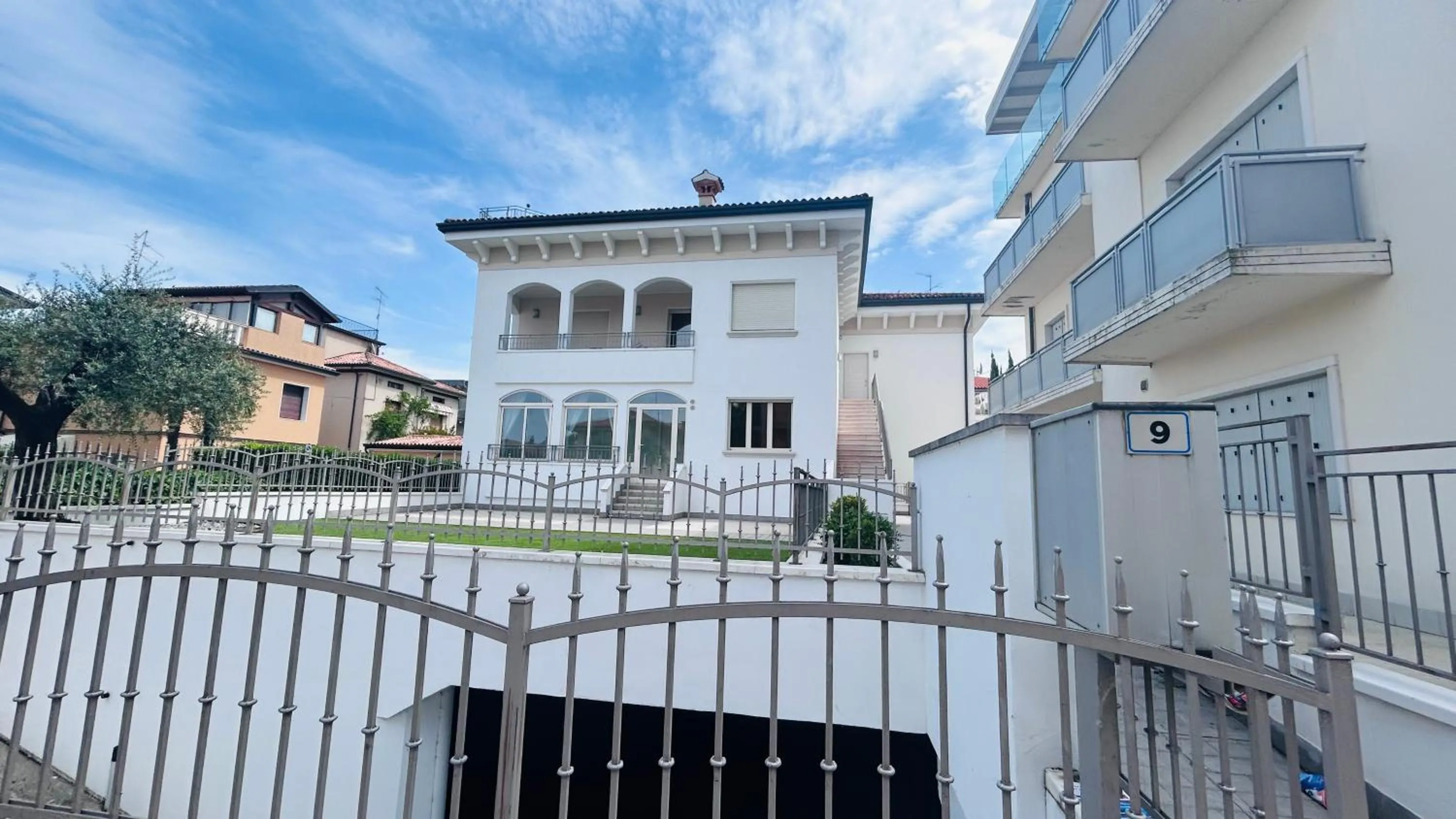 Property building in Lakeview Verdi Apartment